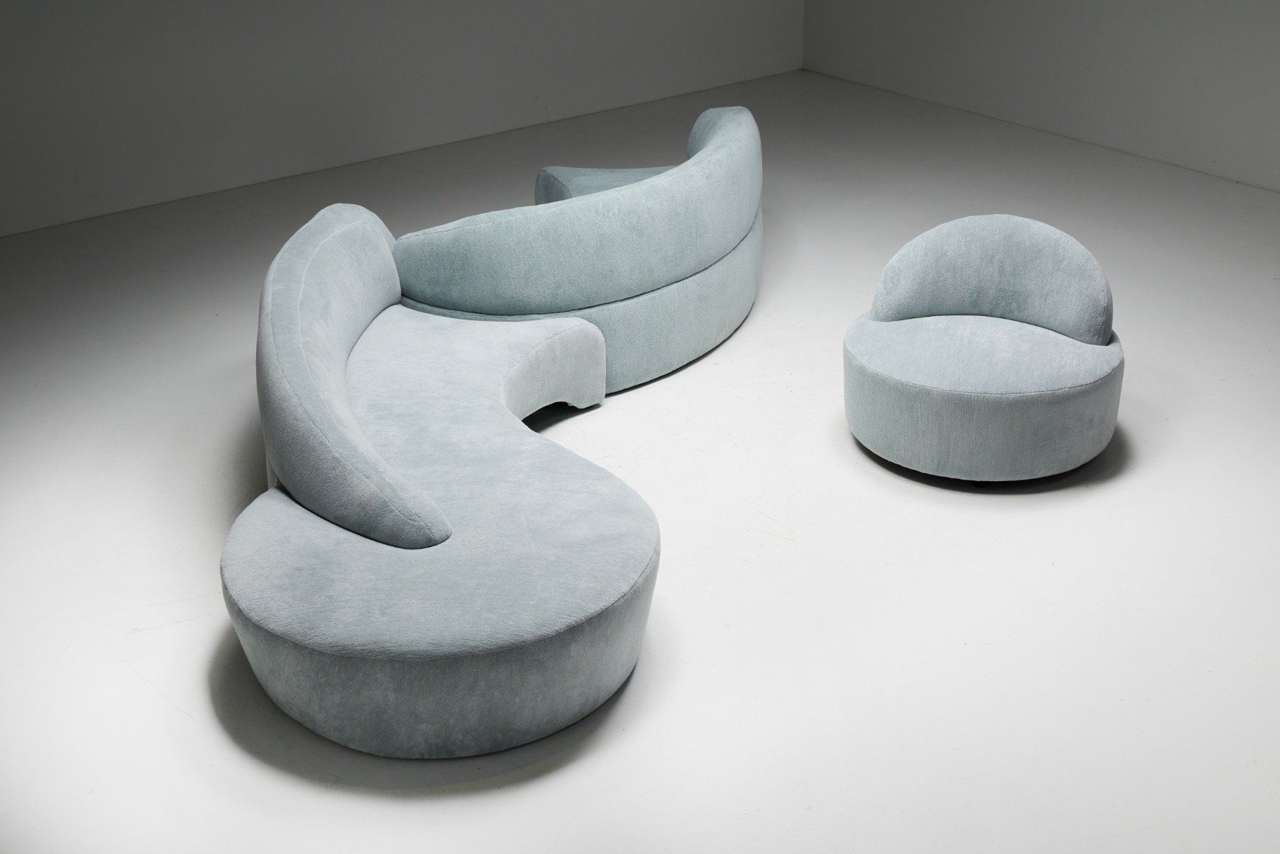 Luxury sofa by Vladimir Kagan from 2003