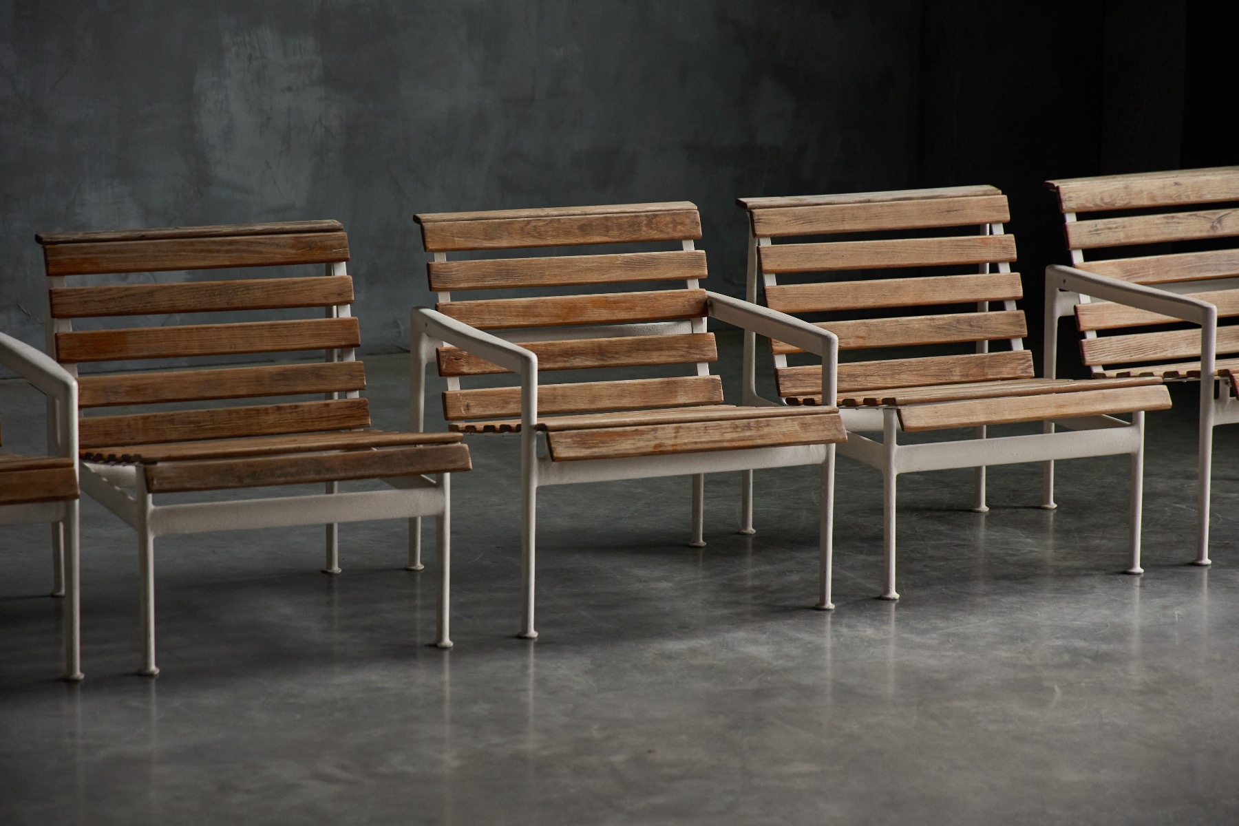Authentic Richard Schultz chaise for Knoll International