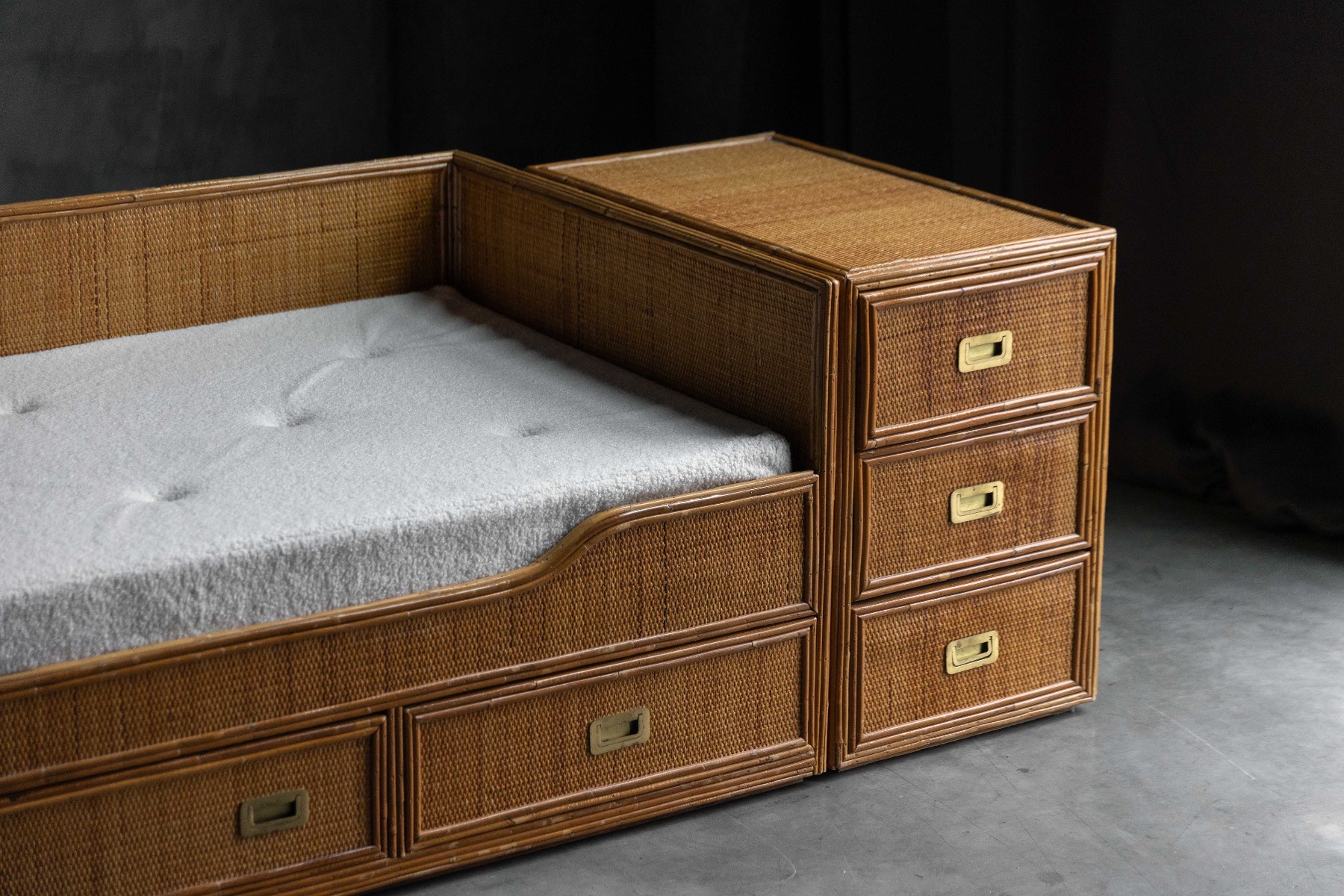 Natural bamboo daybed designed by Vivai del Sud