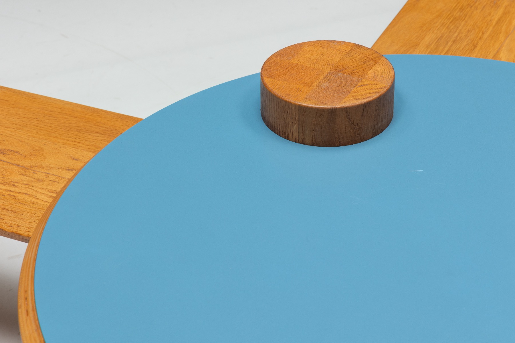 Sculptural Memphis coffee table