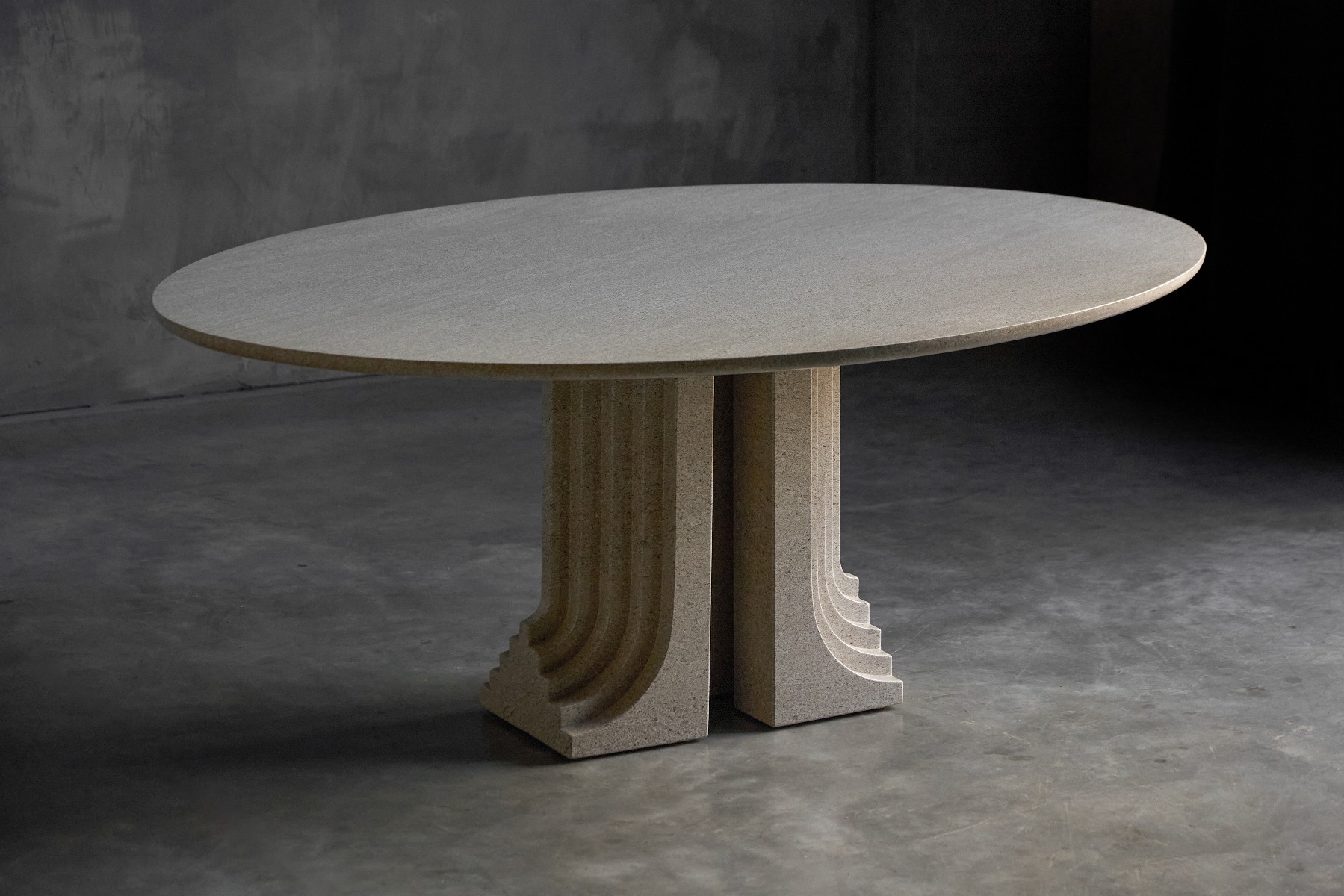 Samo dining table reflecting Italian modernist design principles