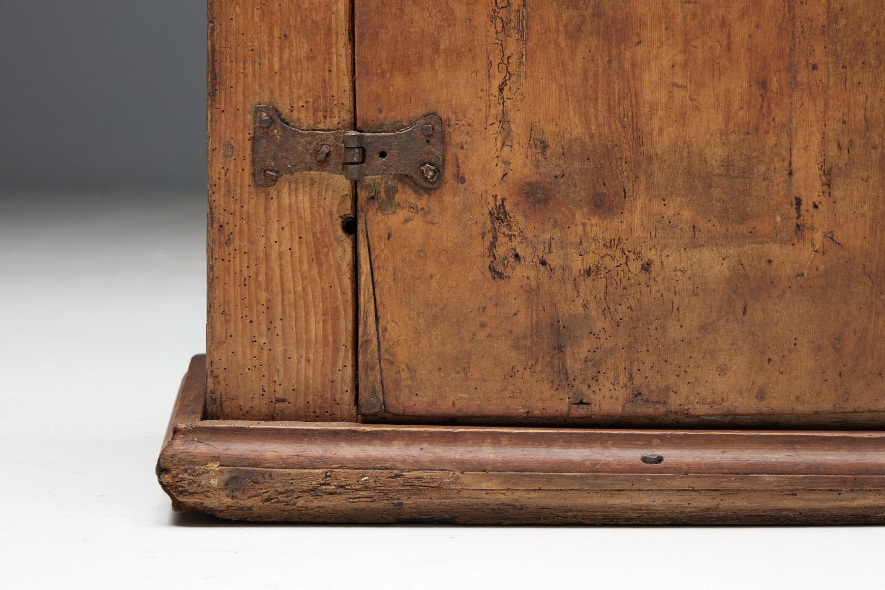 Antique rural buffet in solid wood furniture