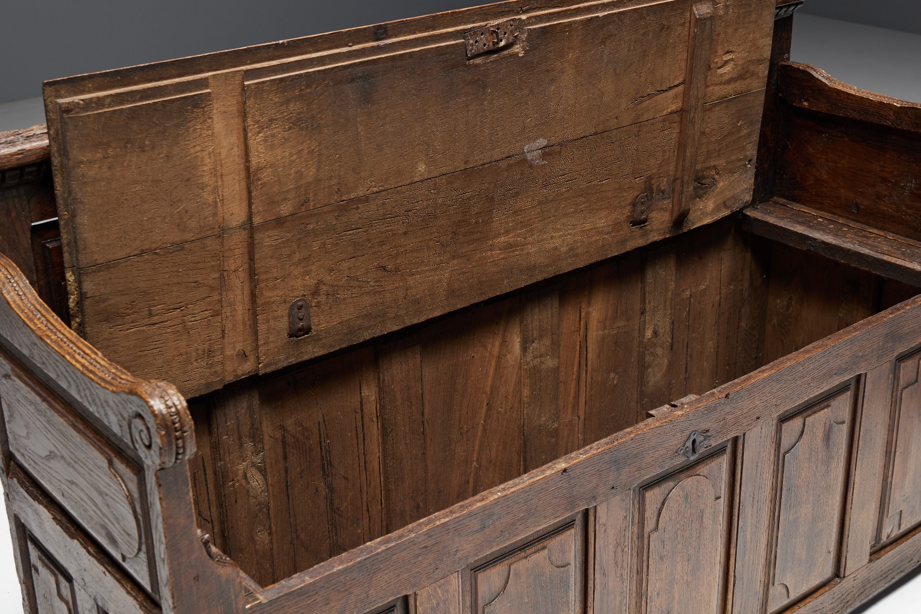 Antique rural chest bench in solid wood
