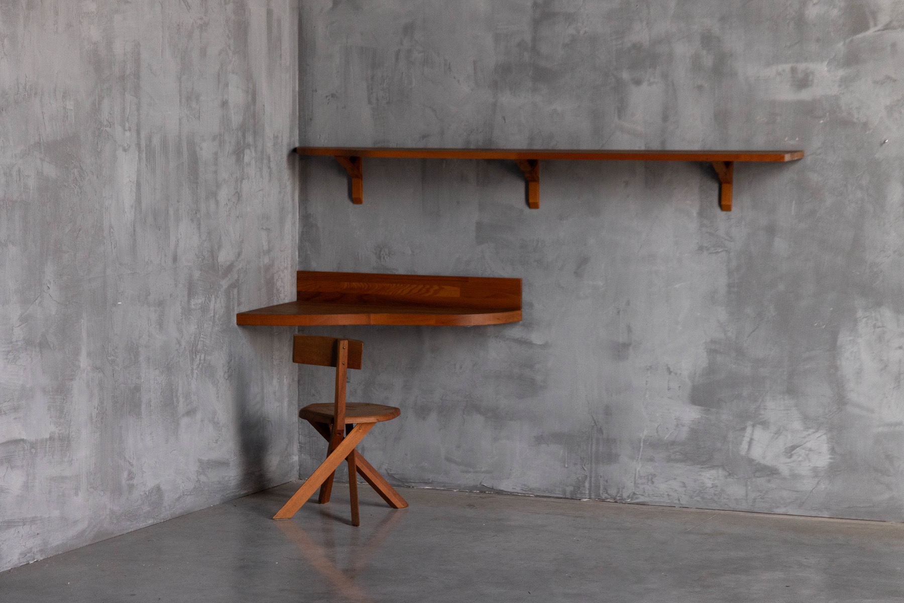 Architectural custom shelf with clear structural design