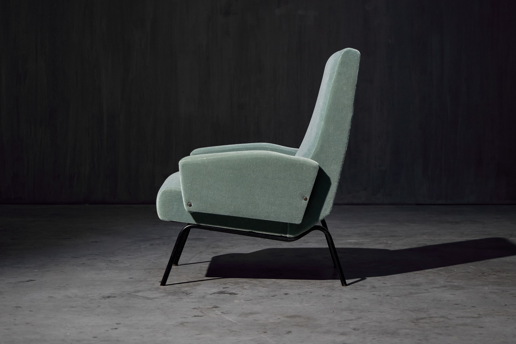 Expressive Italian modernist lounge seating