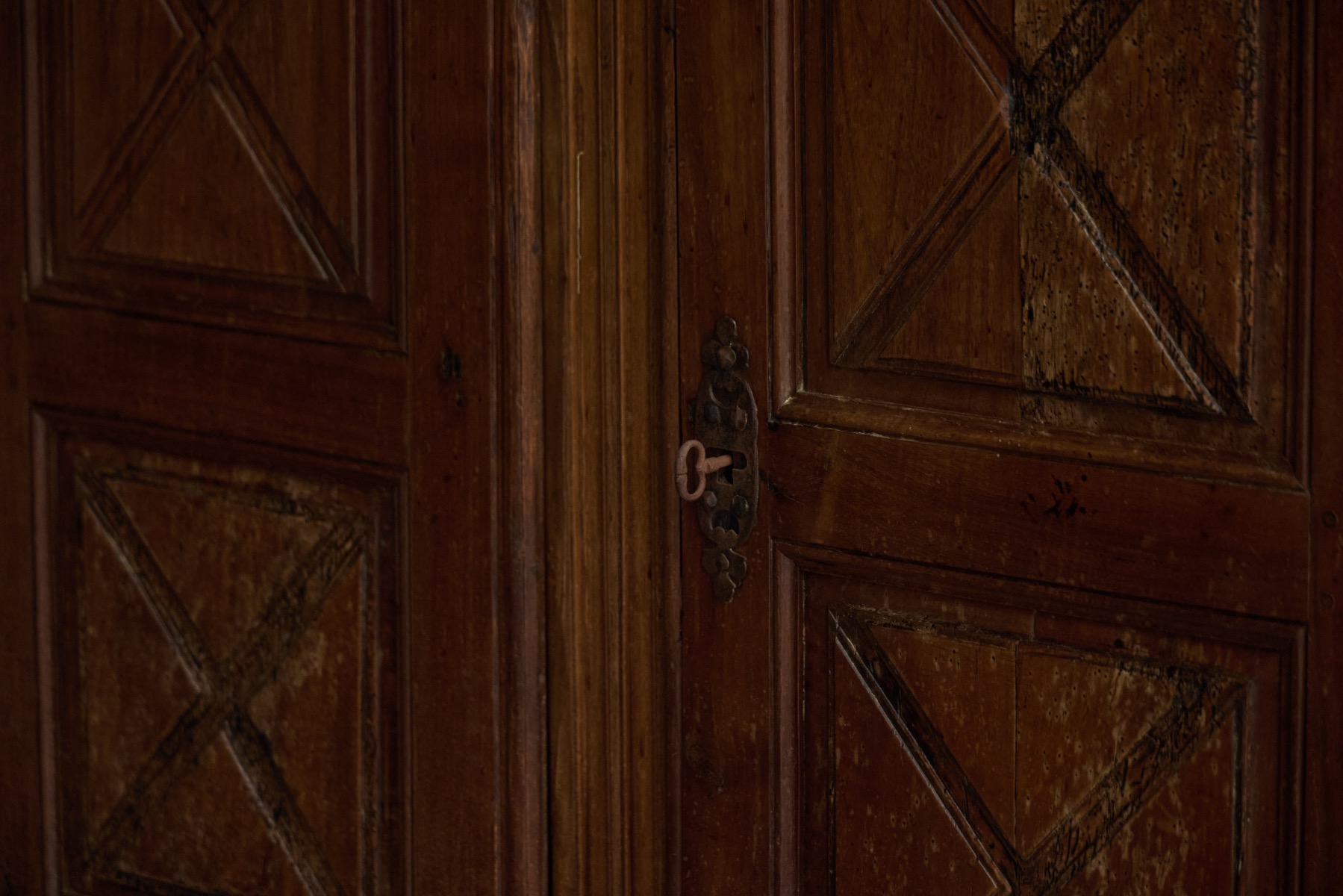 Art Populaire wood cabinet rustic pine construction