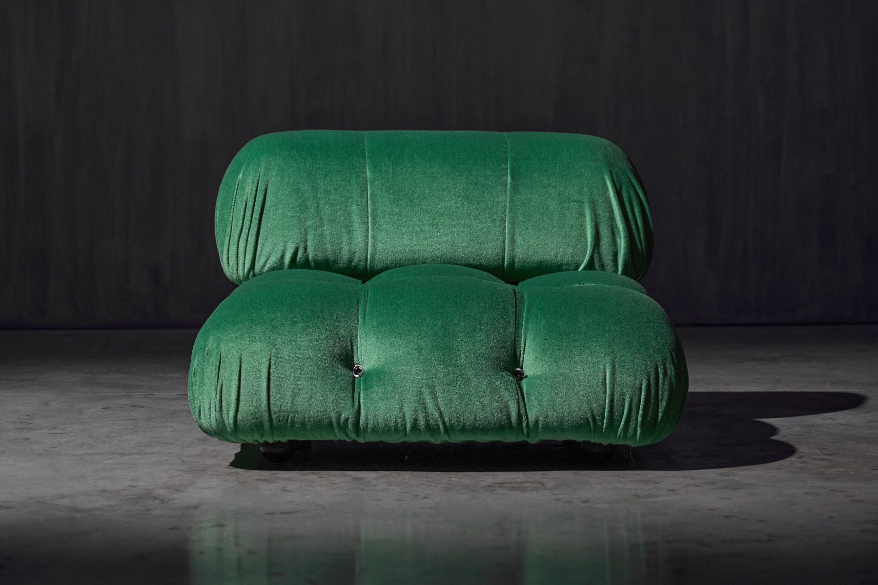 Authentic 1970s Camaleonda lounge chair with tufted design