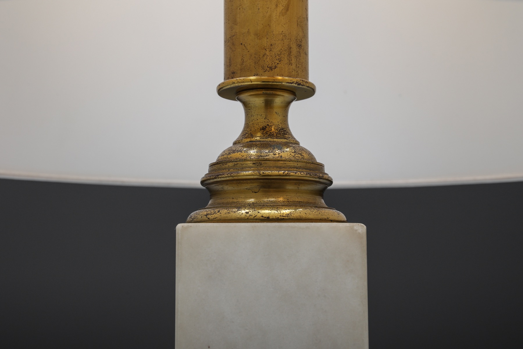 Collectible mid century floor lamp in marble and bronze