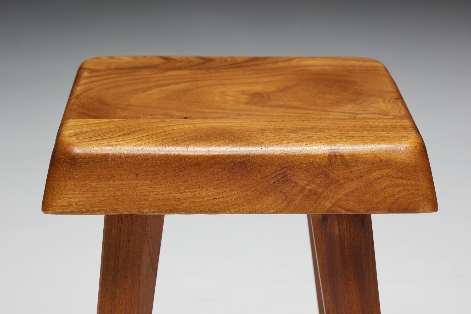 Collectible S01 stool by Pierre Chapo