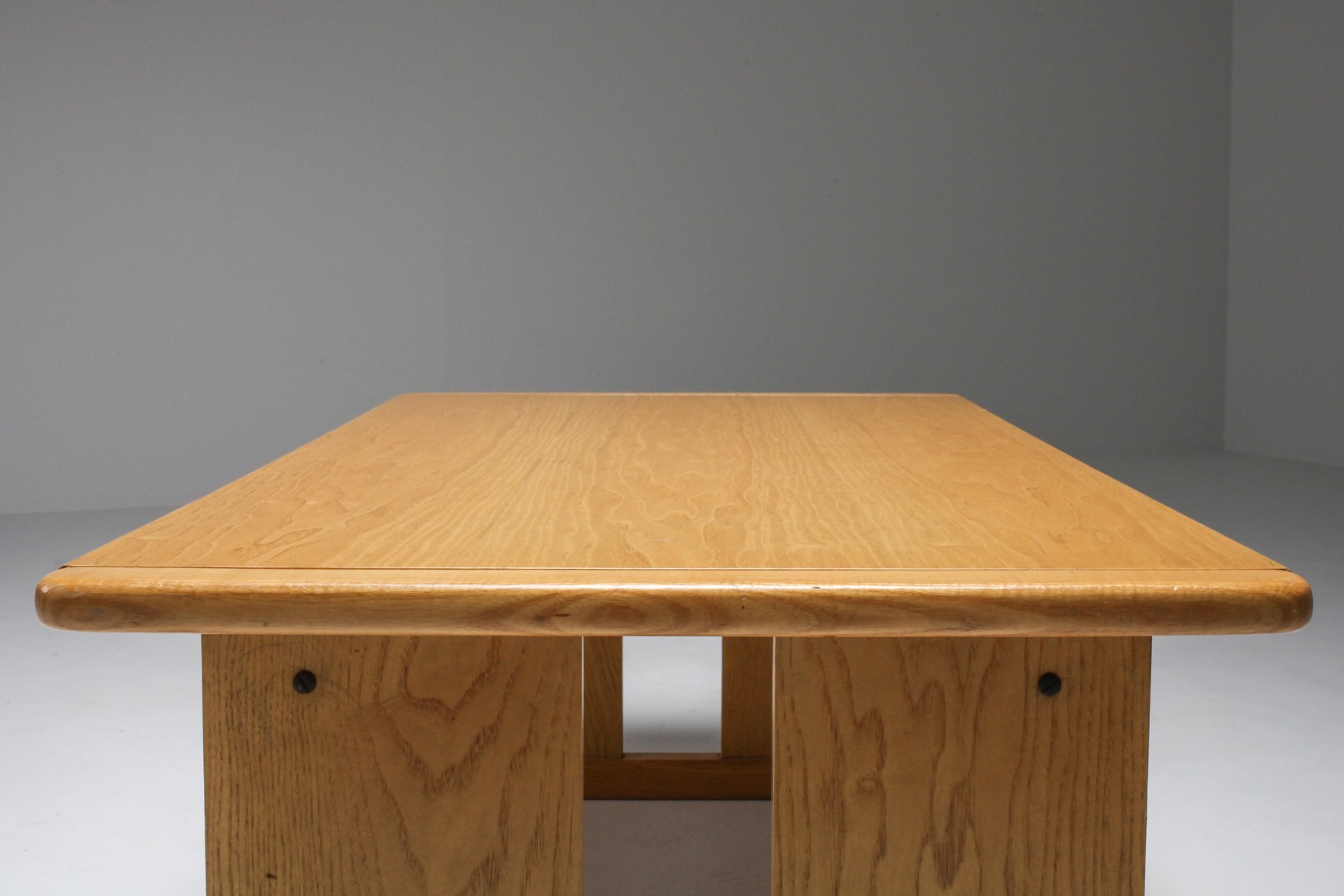 Collectible coffee table by Afra and Tobia Scarpa for Maxalto from the 1970s