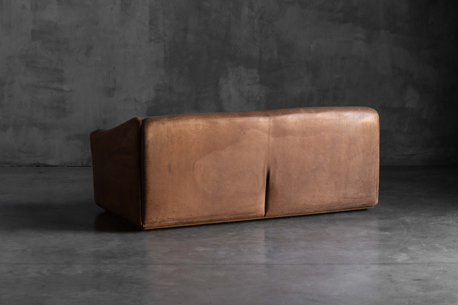 Modular De Sede DS 47 sofa upholstered in heavy leather