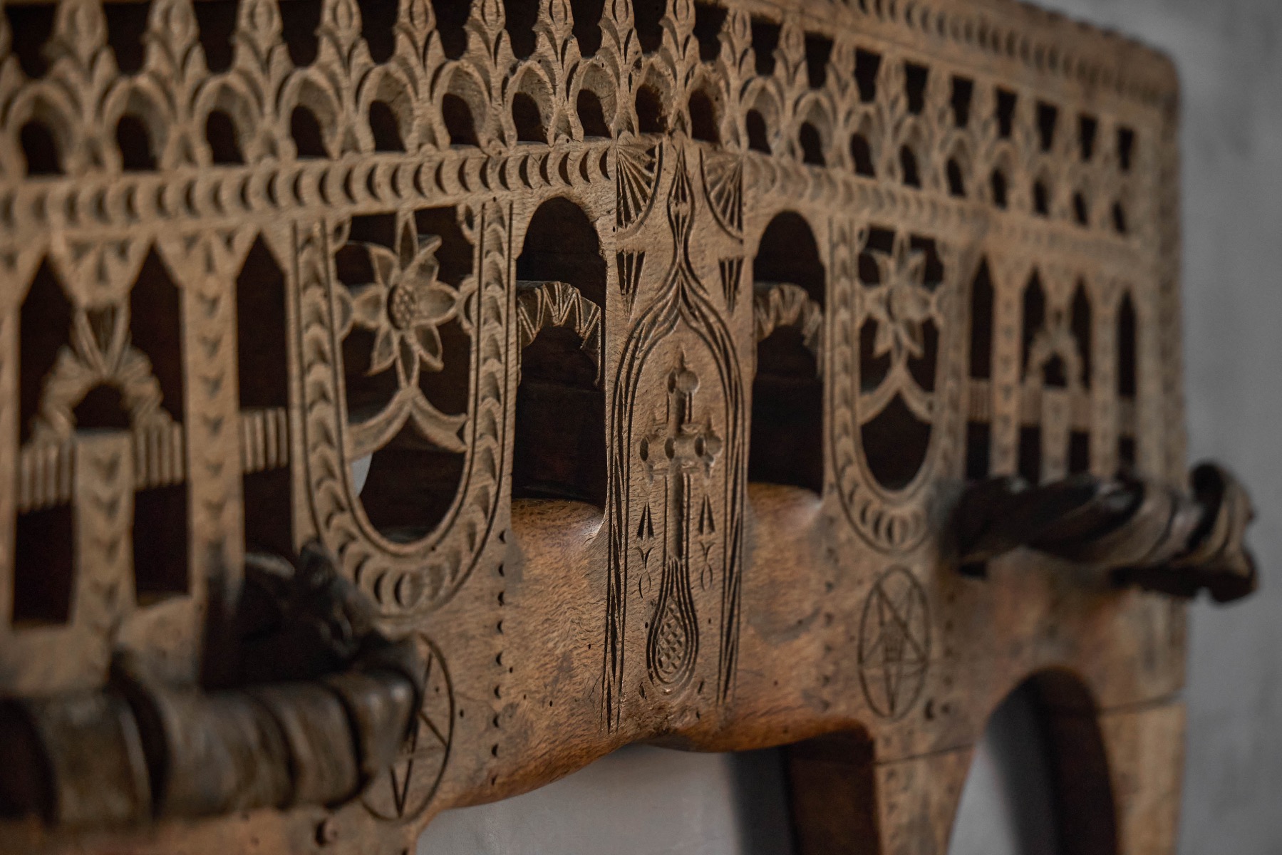 Decorative rustic yoke from the 1900s
