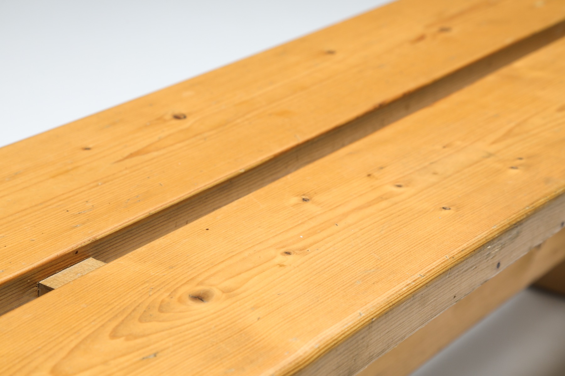 Iconic Les Arcs bench by Charlotte Perriand design
