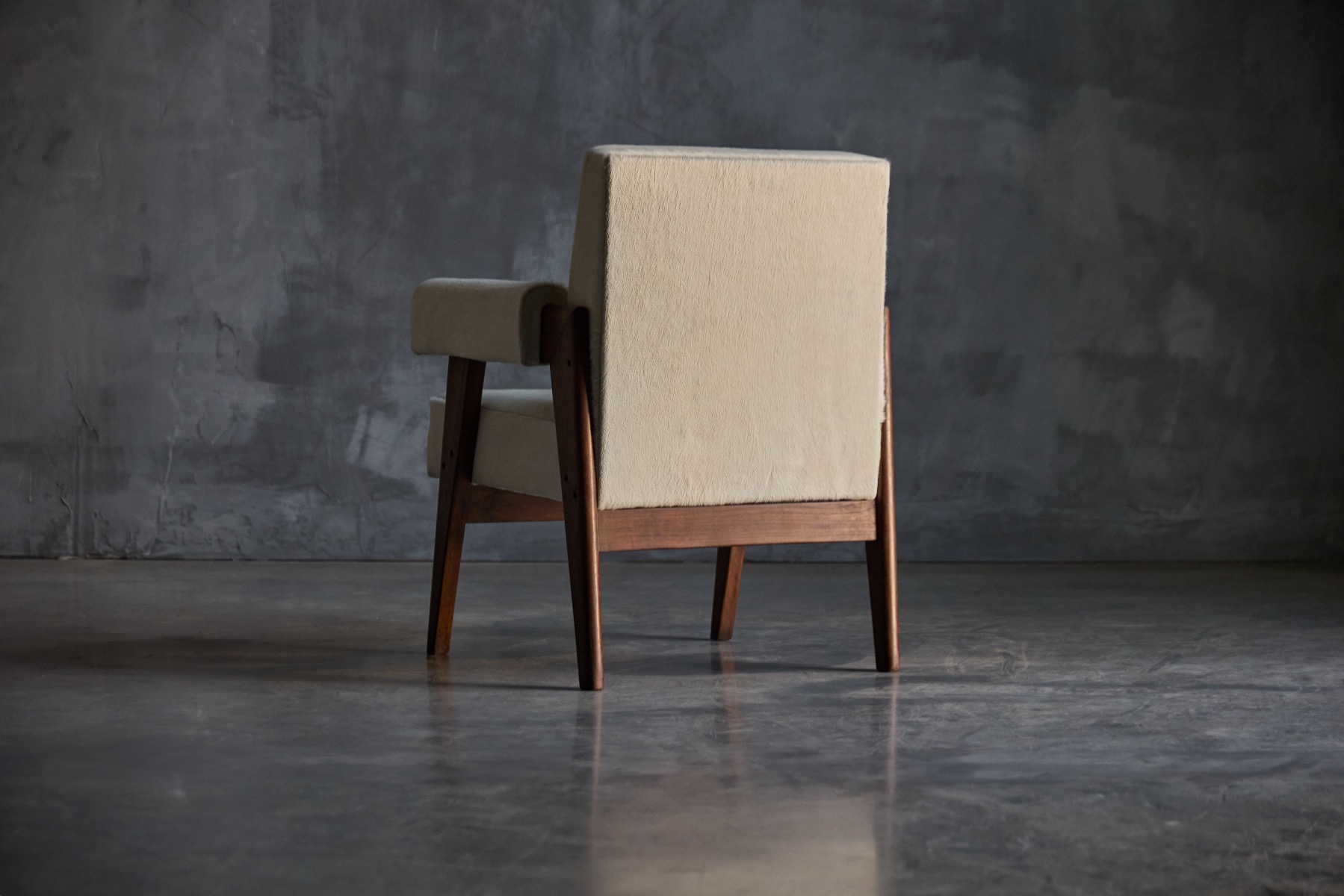 Authentic LC PJ SI 41 A seating from 1955