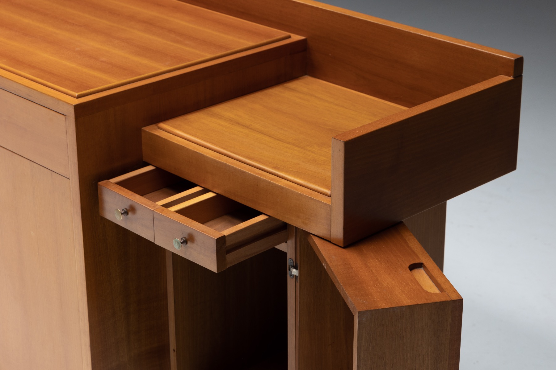 Minimalist Italian midcentury storage cabinet