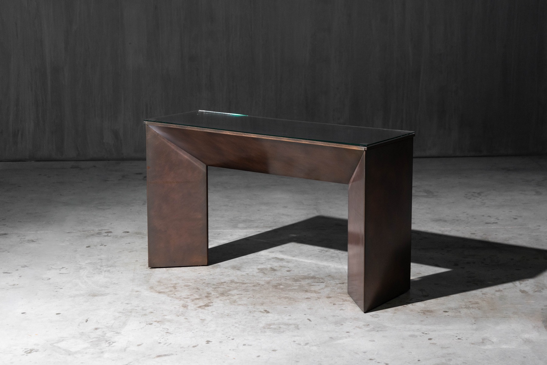 Belgian design console table crafted in patinated bronze