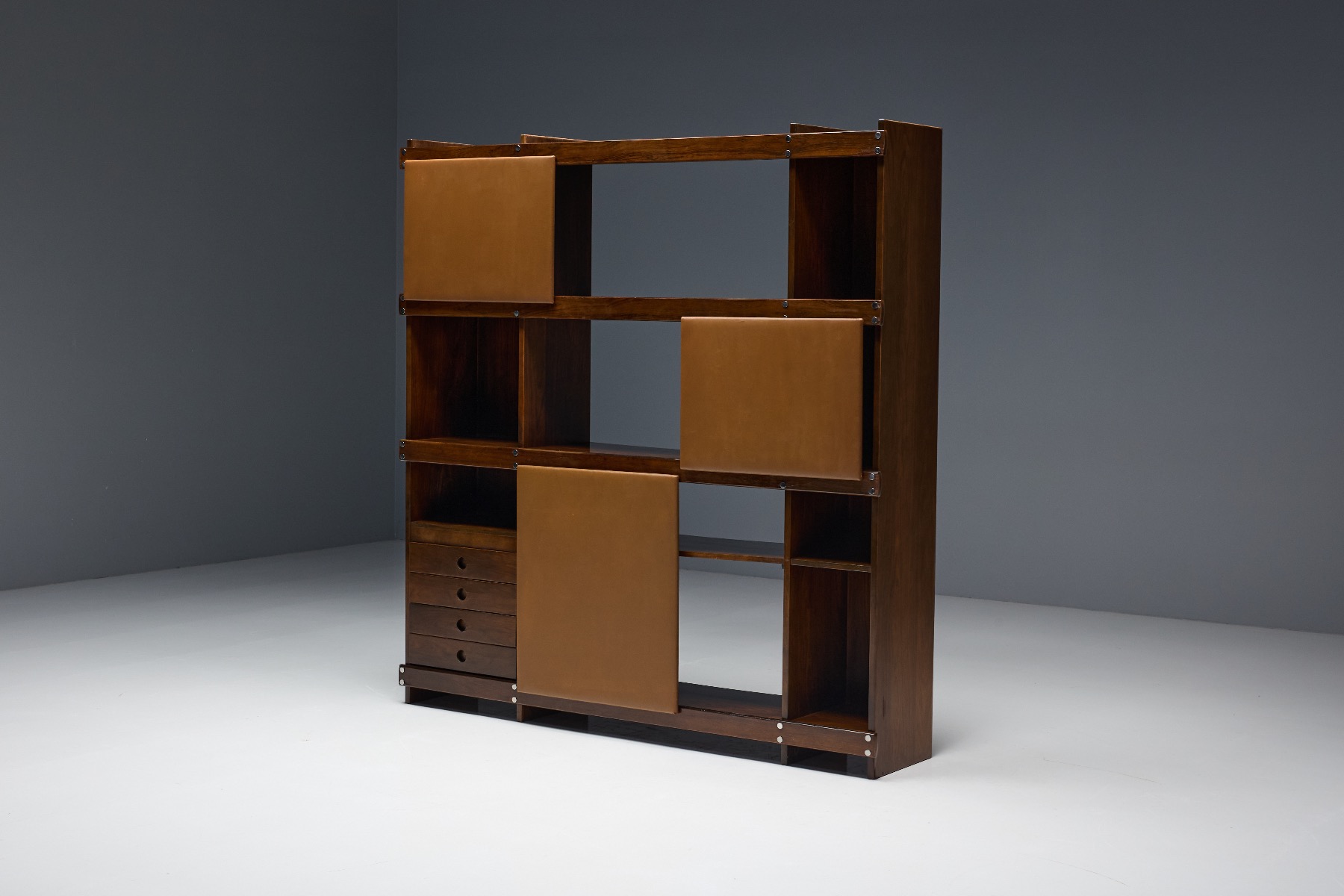 Sergio Rodrigues OCA shelving