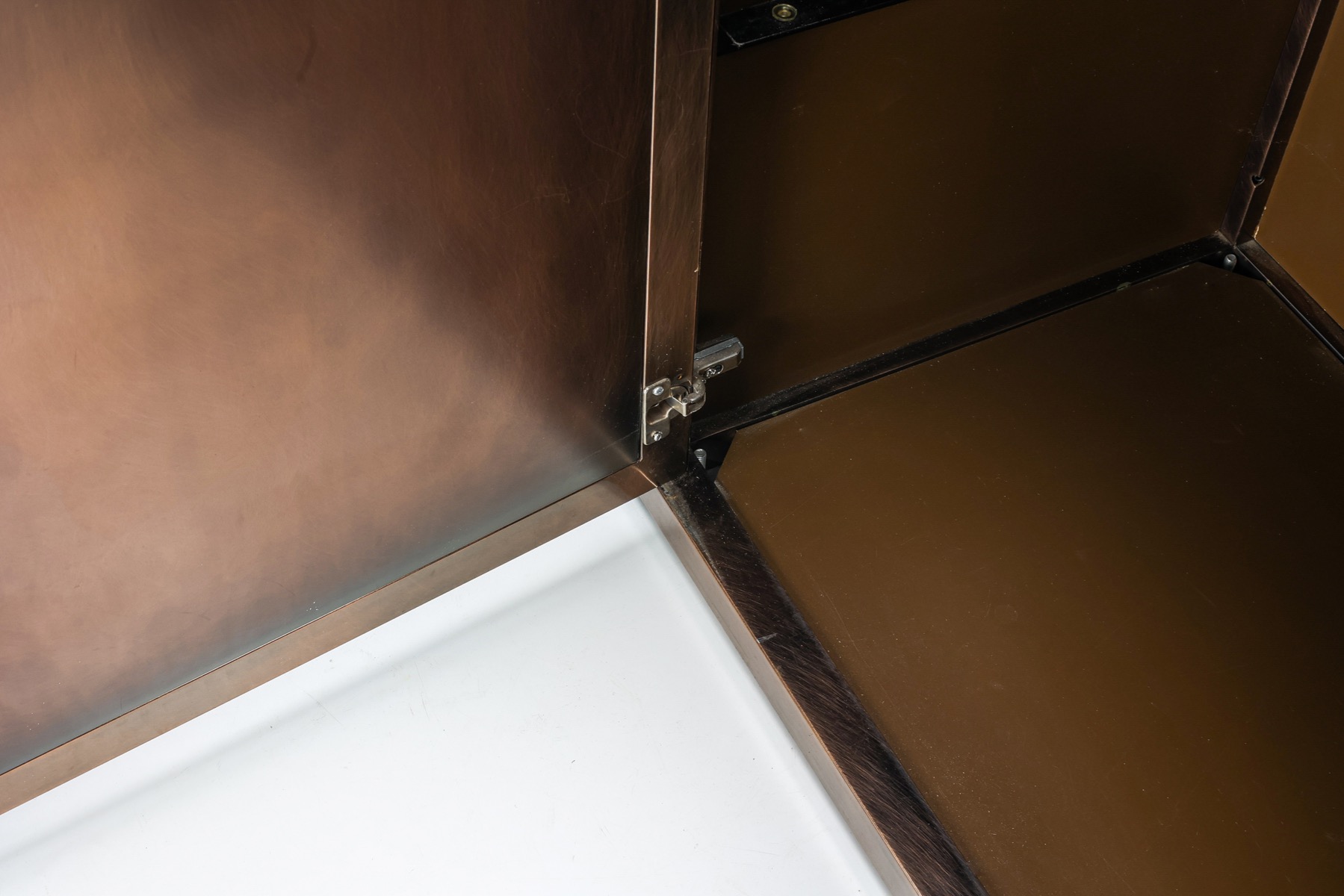 Sleek bronze credenza in Regency modern style