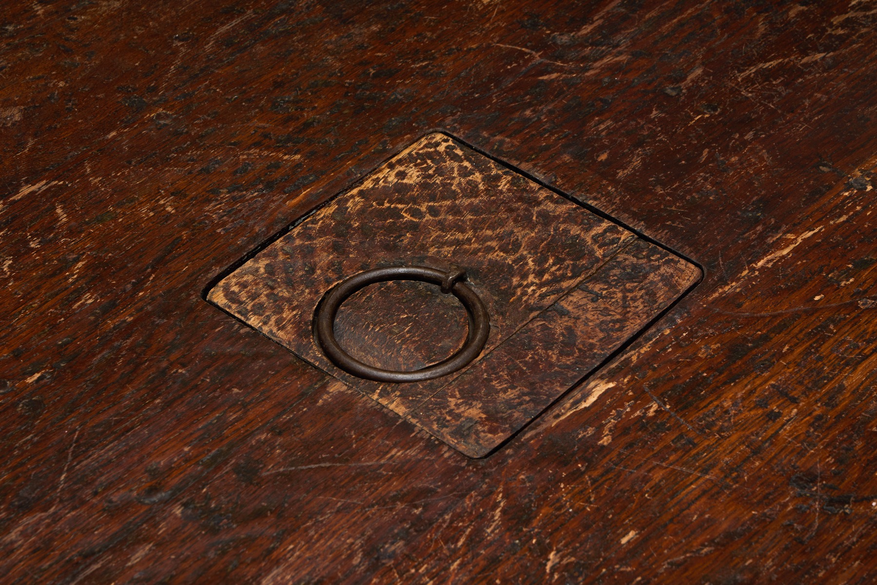 Country style coffee table in solid wood