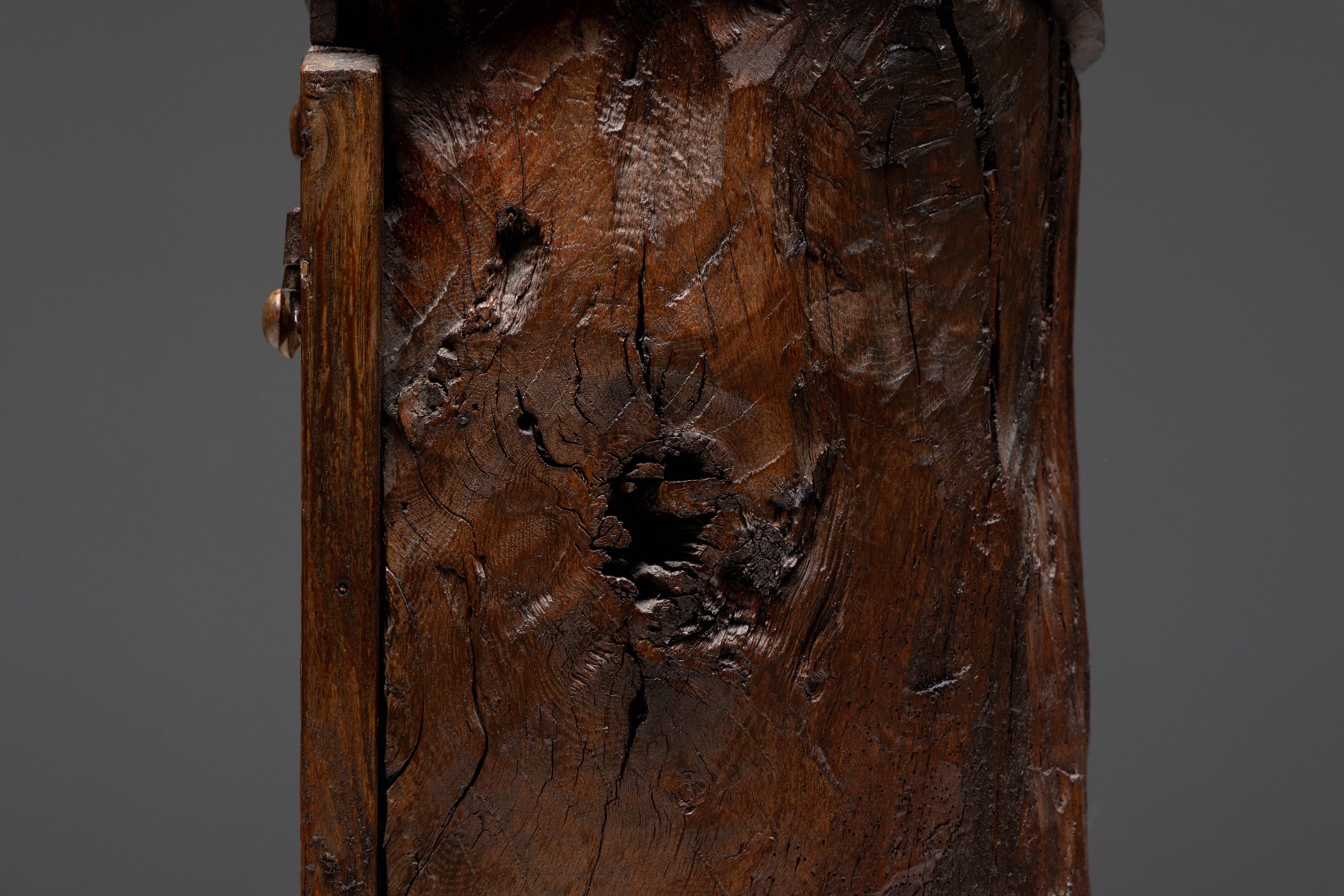 Traditional folk art cabinet in monoxylite material