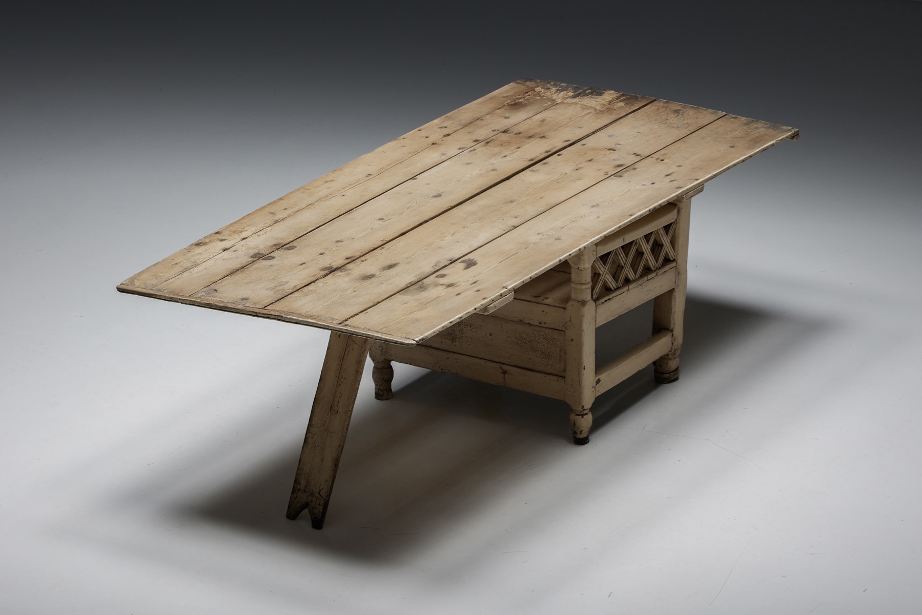 Traditional Irish settle chair in folk style