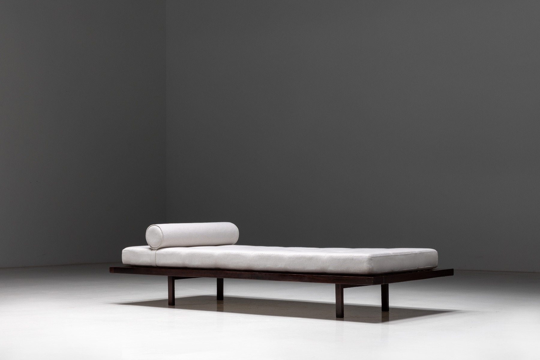 Rare Minimalist Daybed by Jorge Zalszupin - 1960s