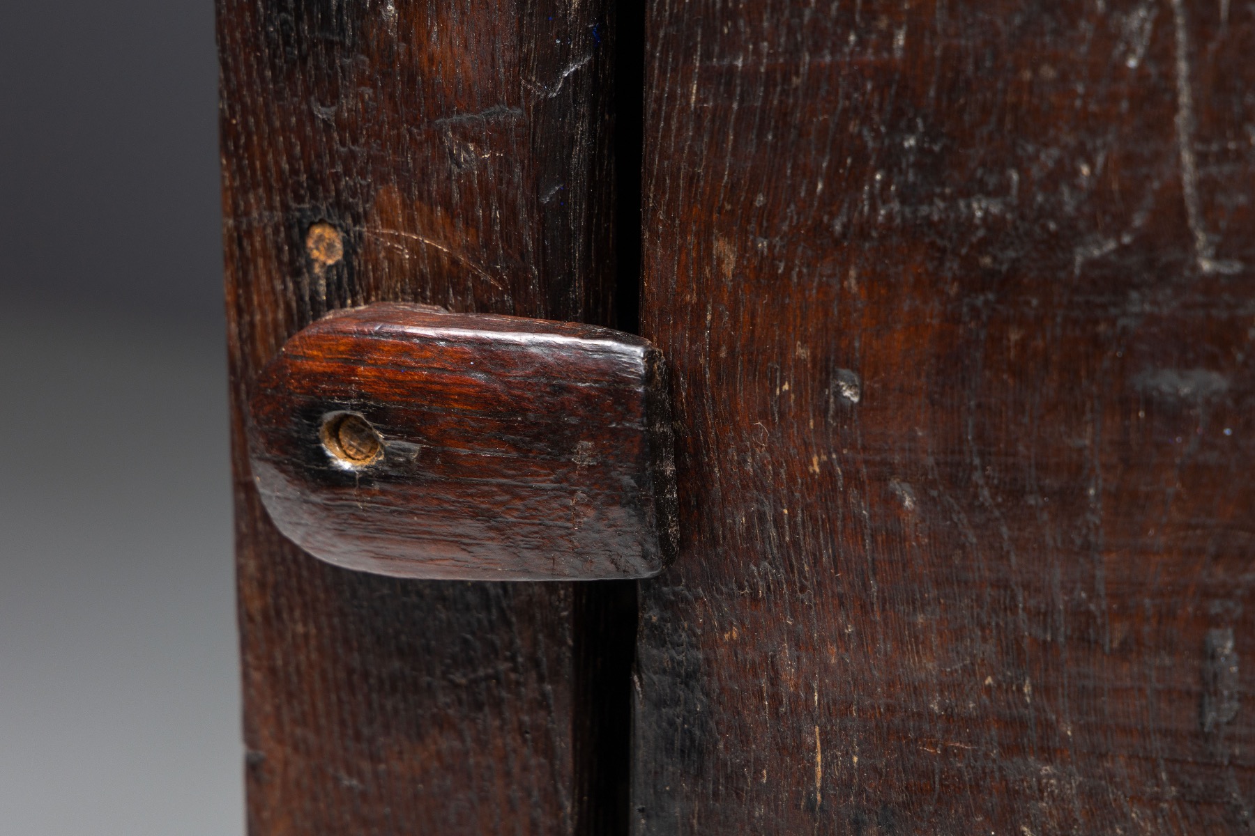 Antique rural cabinet in travail populaire wood from the 1850s