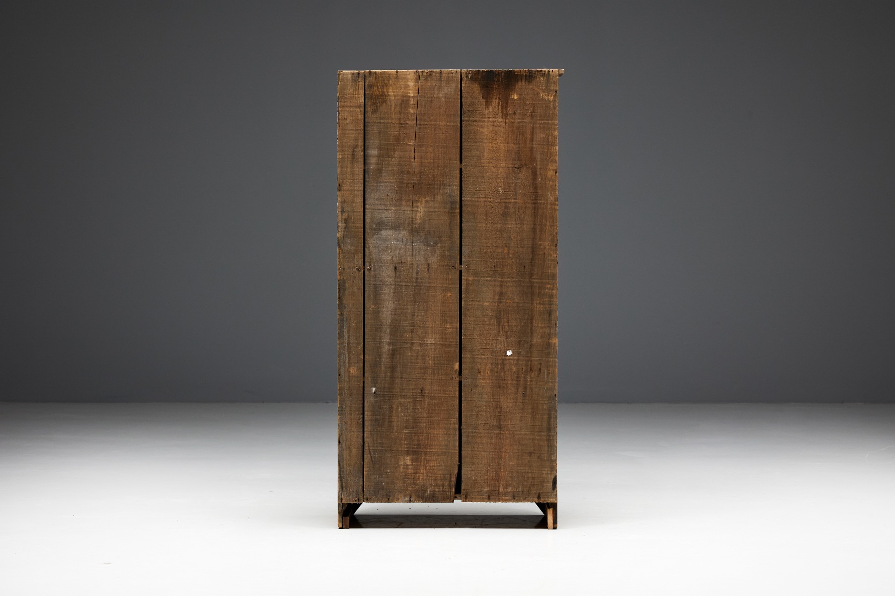 Antique rural cabinet in travail populaire wood