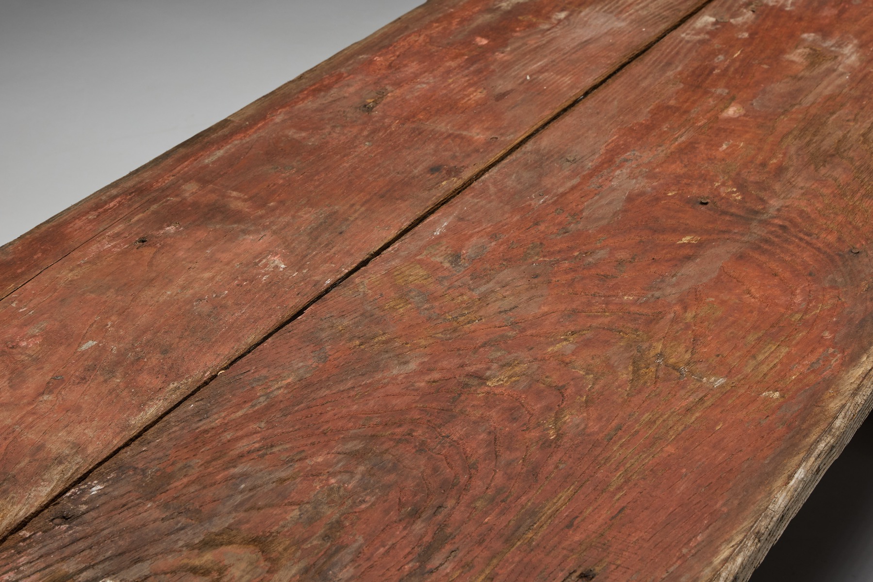 Antique rural dining table in travail populaire wood