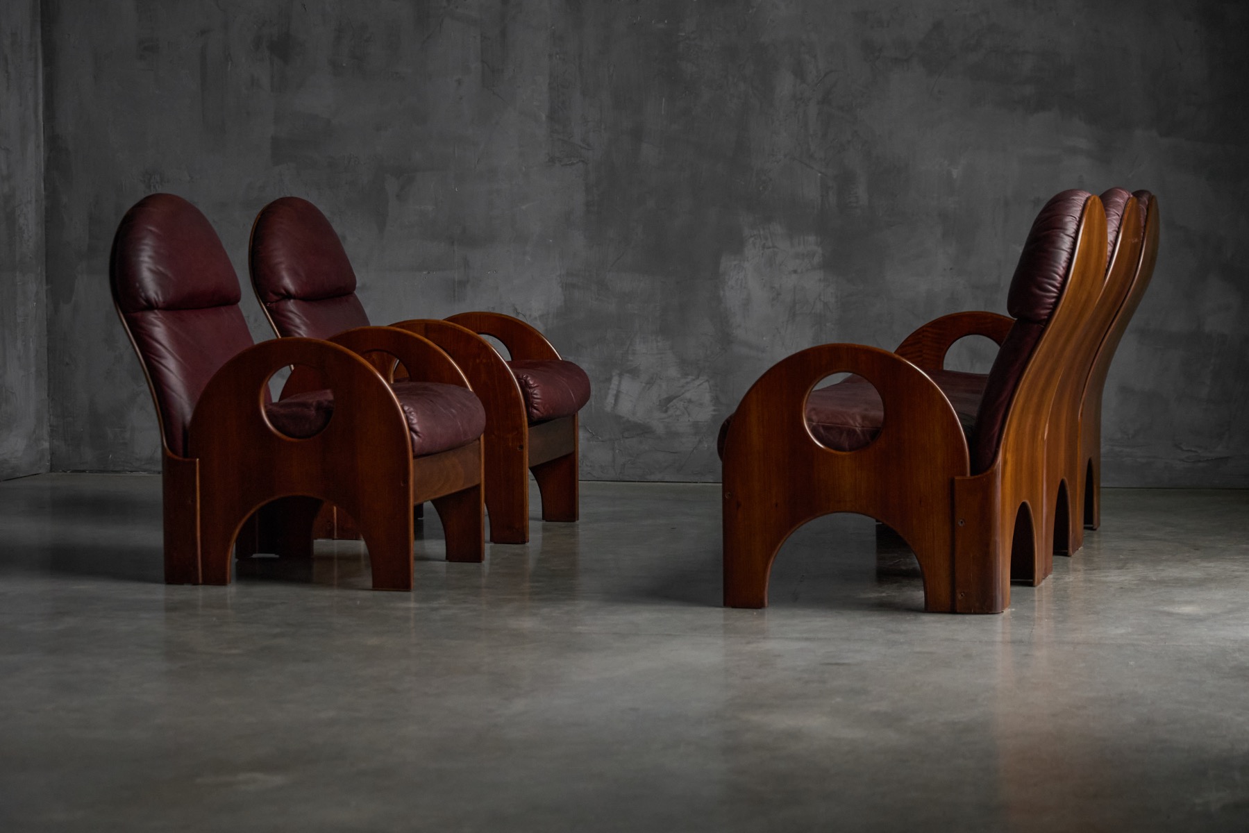 Three seater sofa Arcata designed in Italy by Gae Aulenti