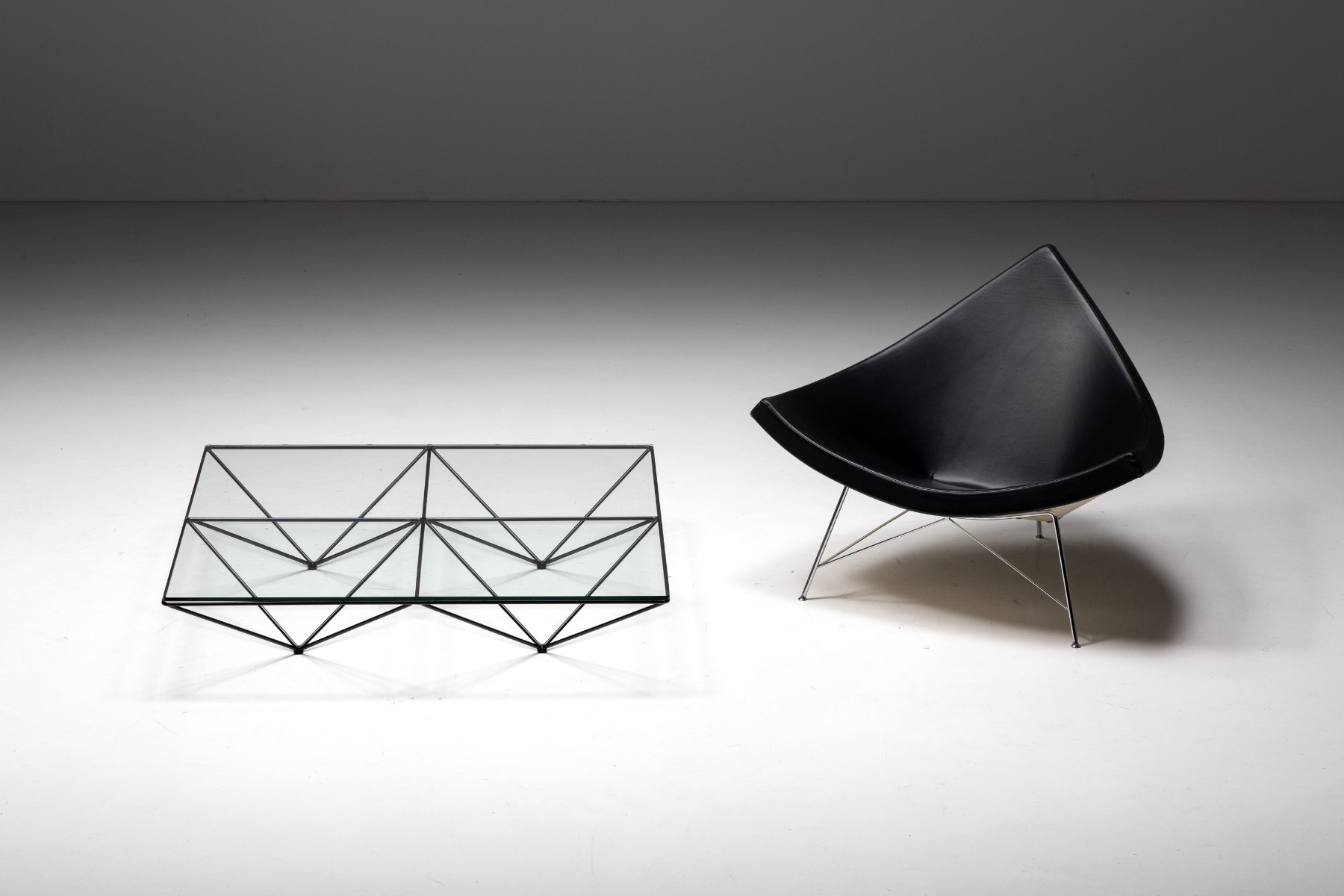 Architectural coffee table by Paolo Piva Alanda design