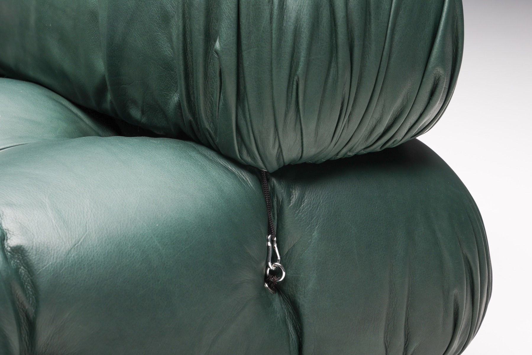 Architectural modular sofa Camaleonda design