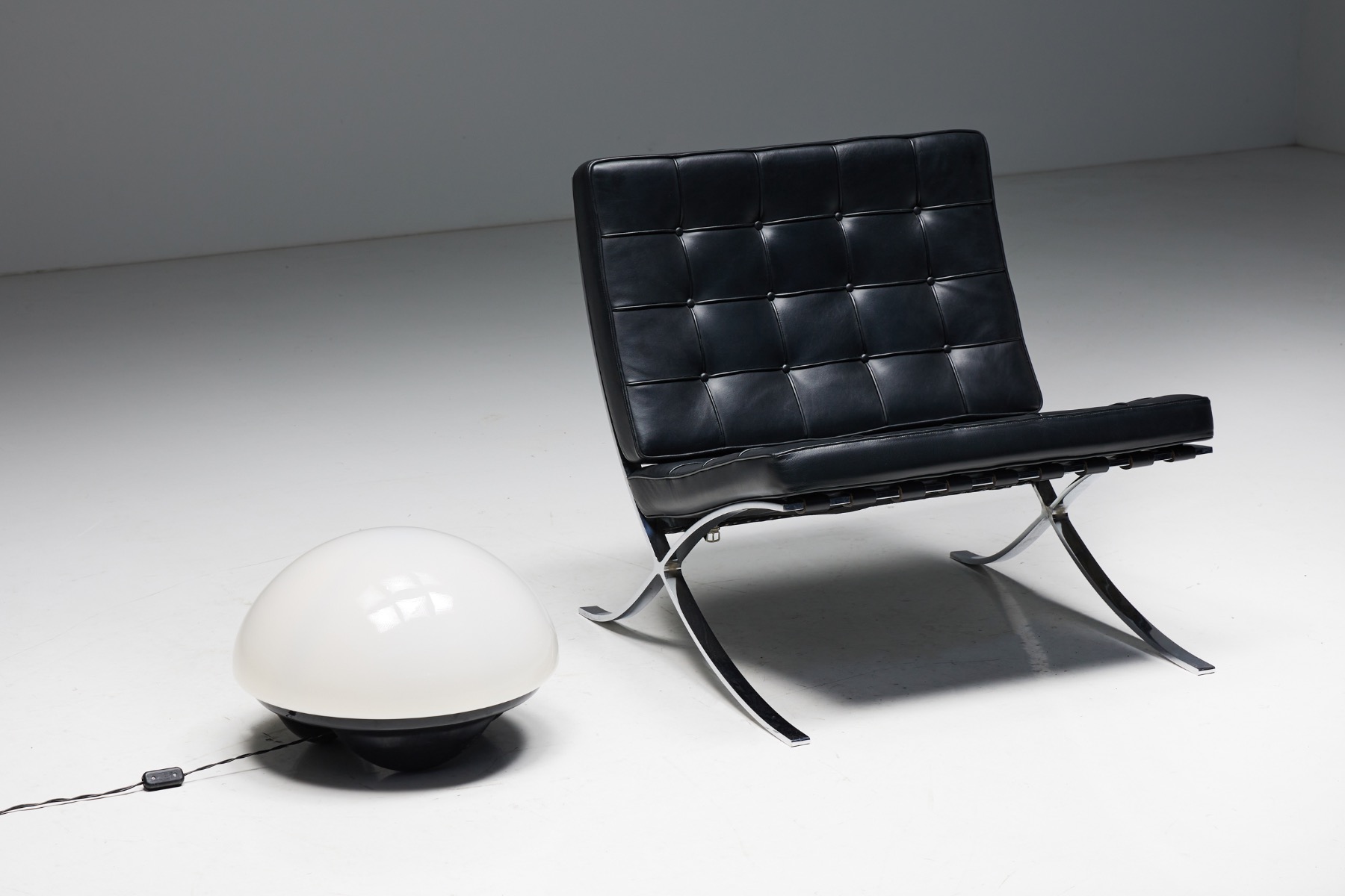 Architectural Platea table lamp by Artemide