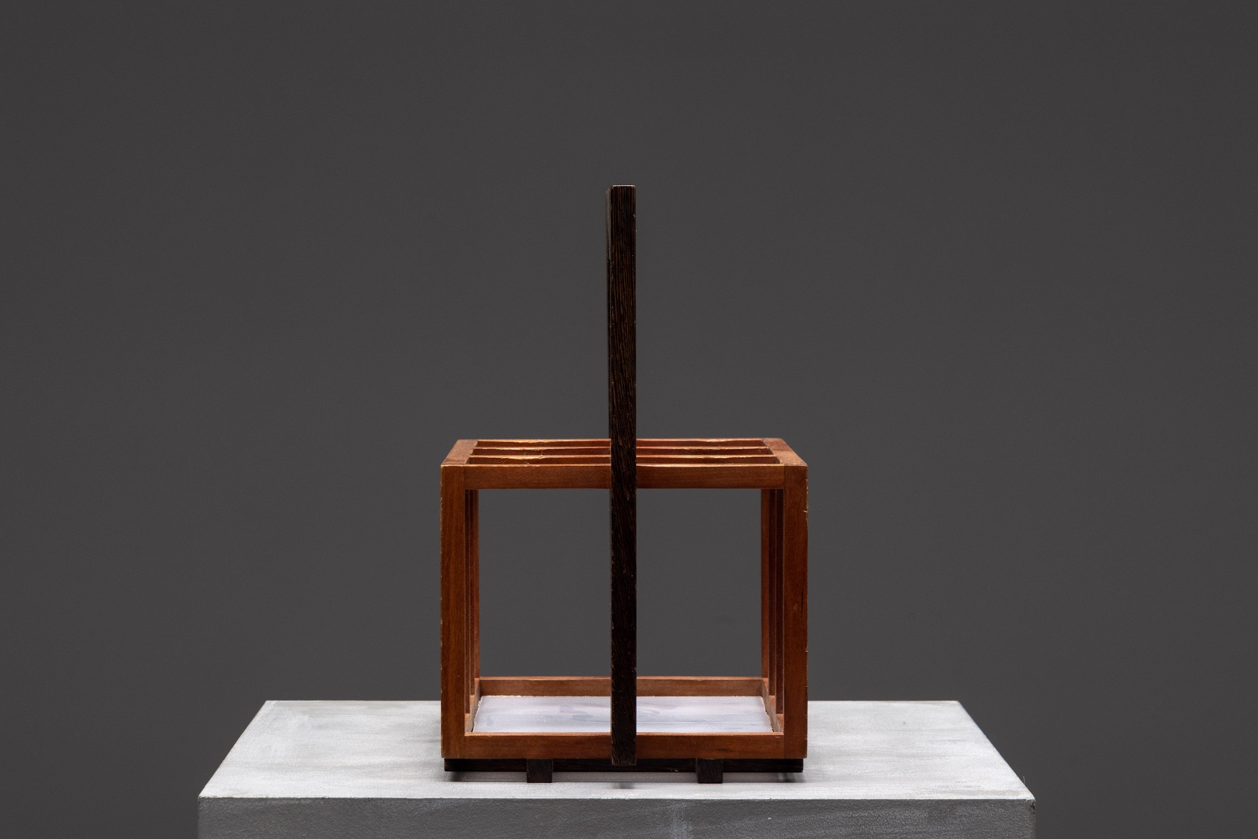 Artisan wine holder by André Verroken