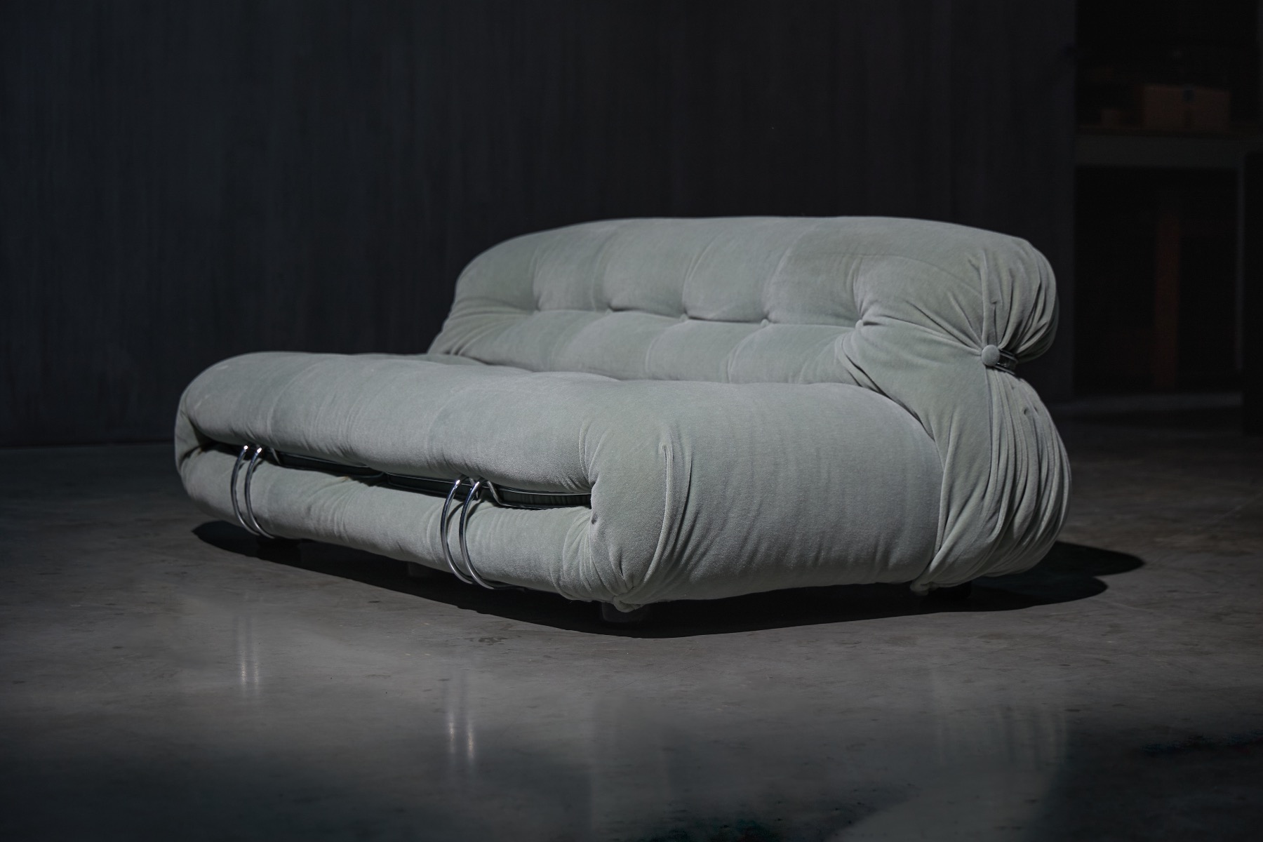 Authentic Soriana two seater produced by Cassina