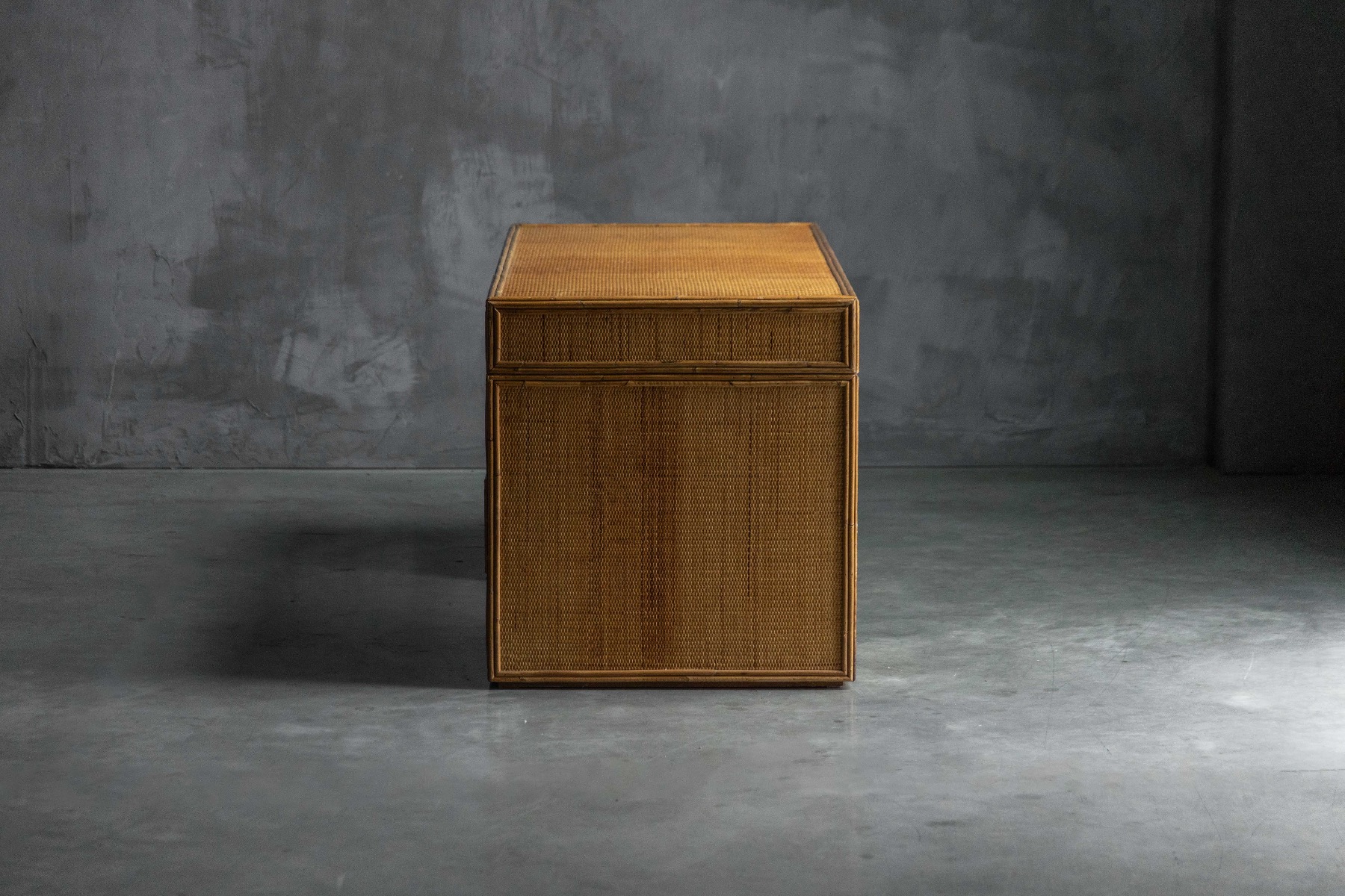 Lightweight Italian bamboo desk with clean lines