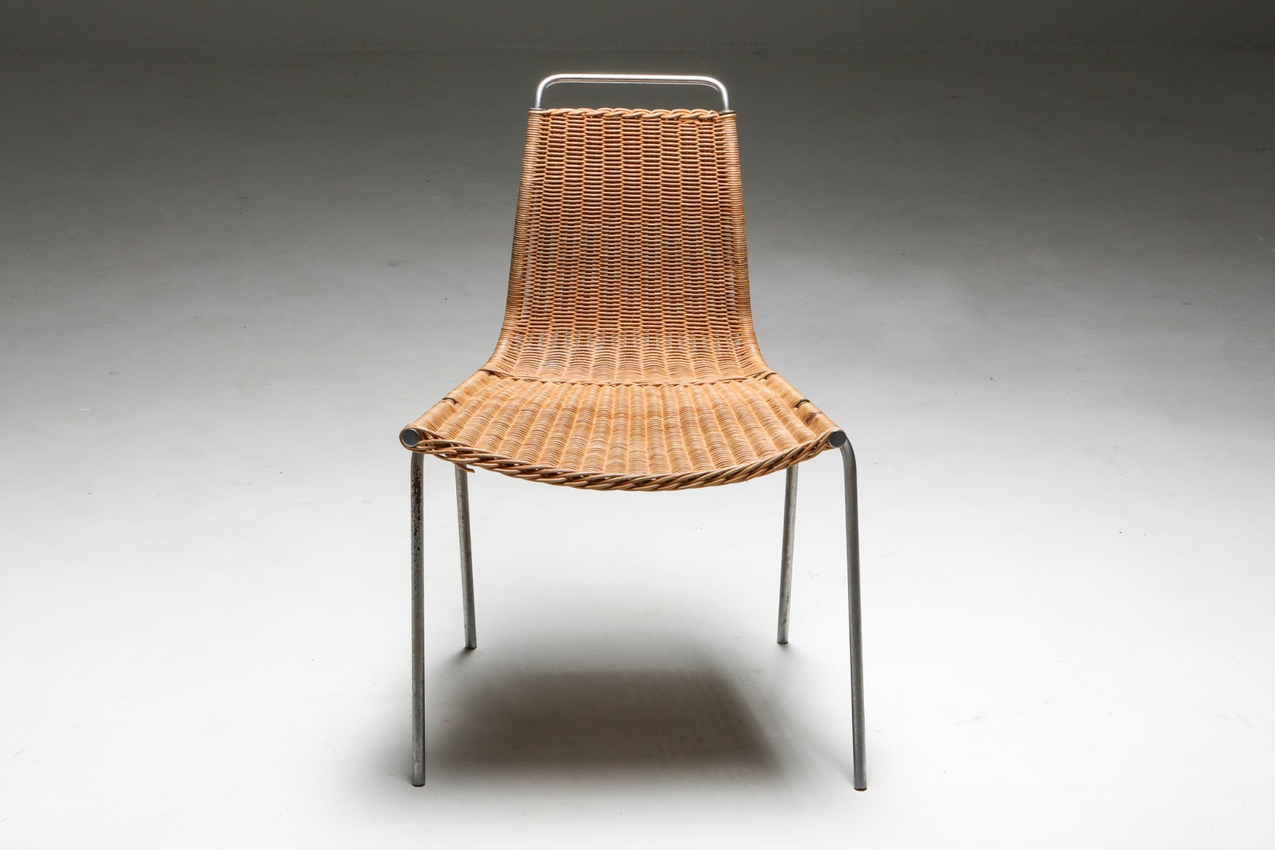 Minimalist PK1 chair by Poul Kjaerholm design