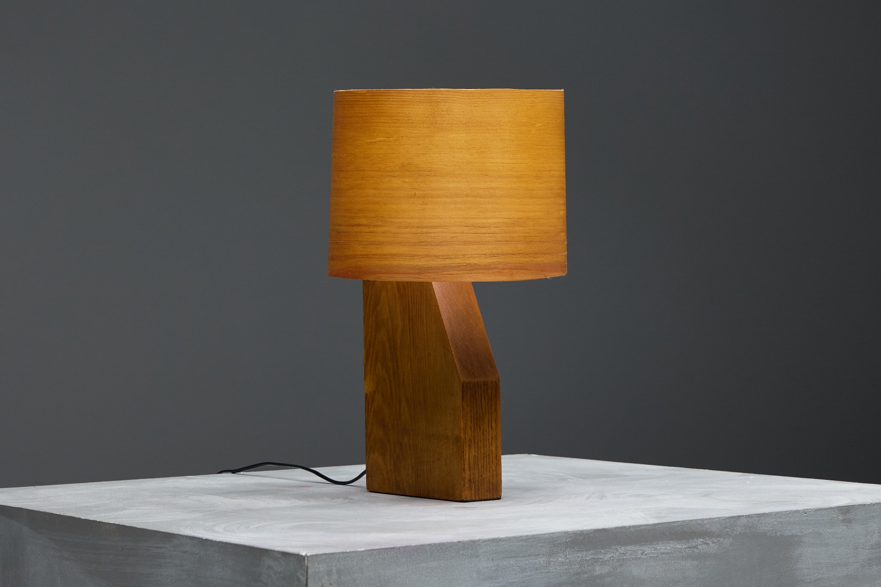 Minimalist mid century veneer table lamp