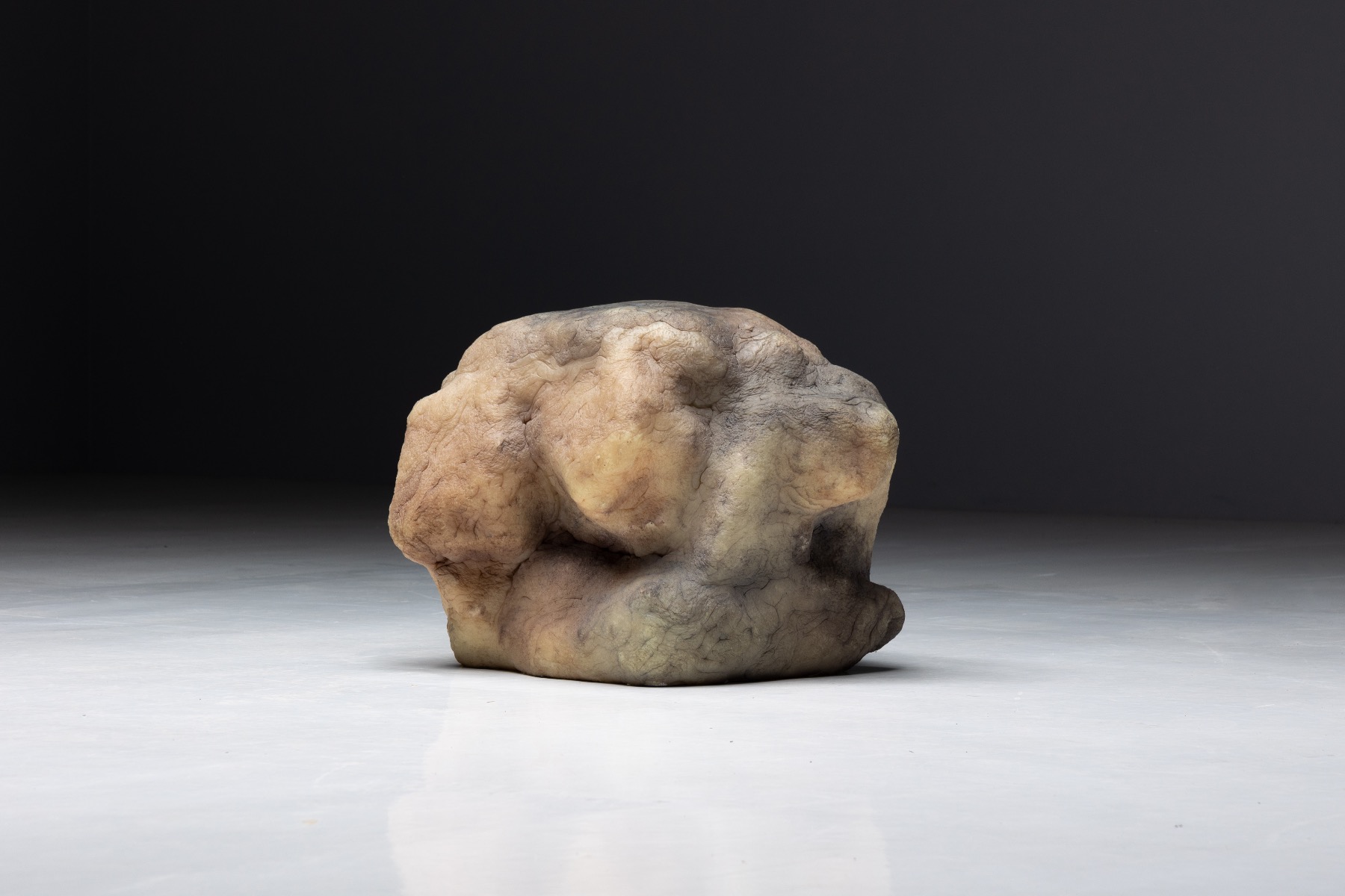 Organic form boulder lounger modern design