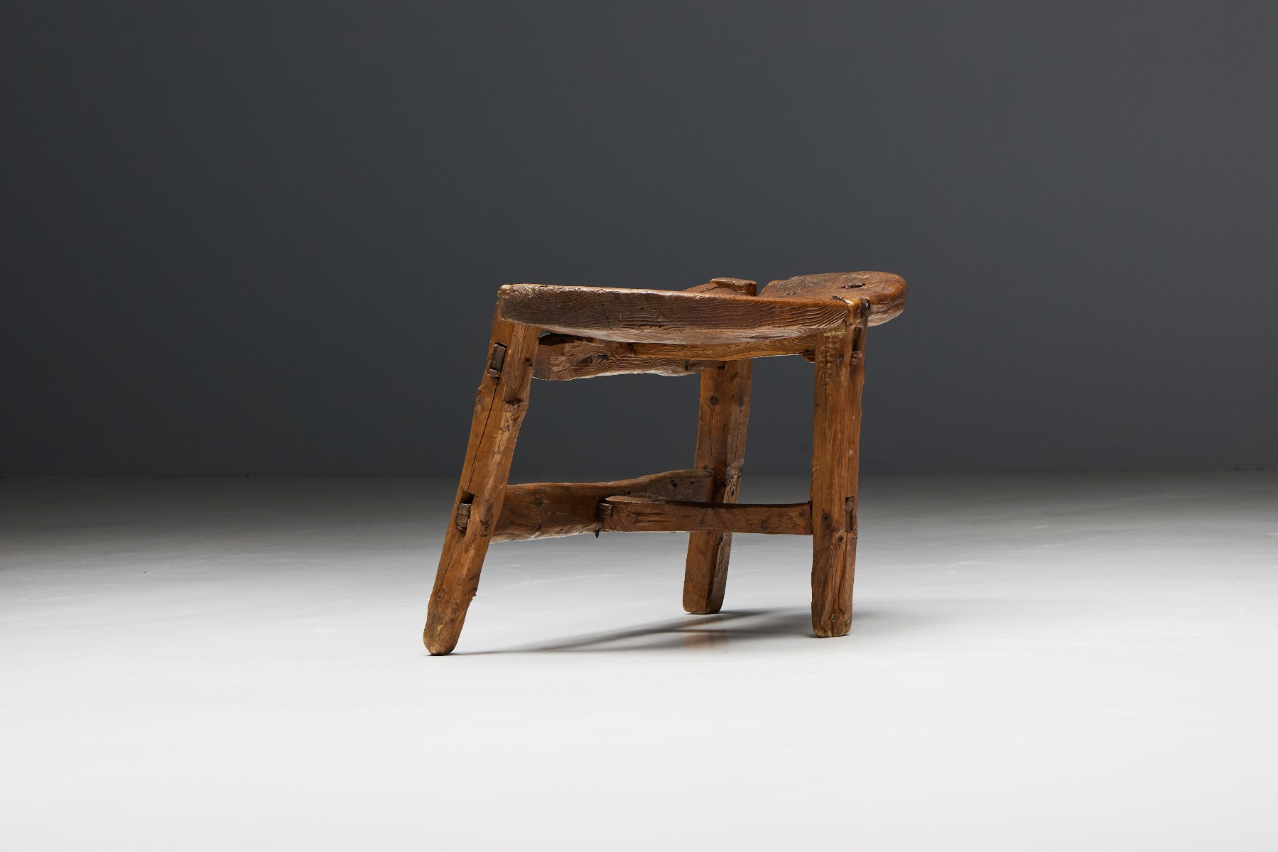 Handmade tripod bench in solid wood furniture