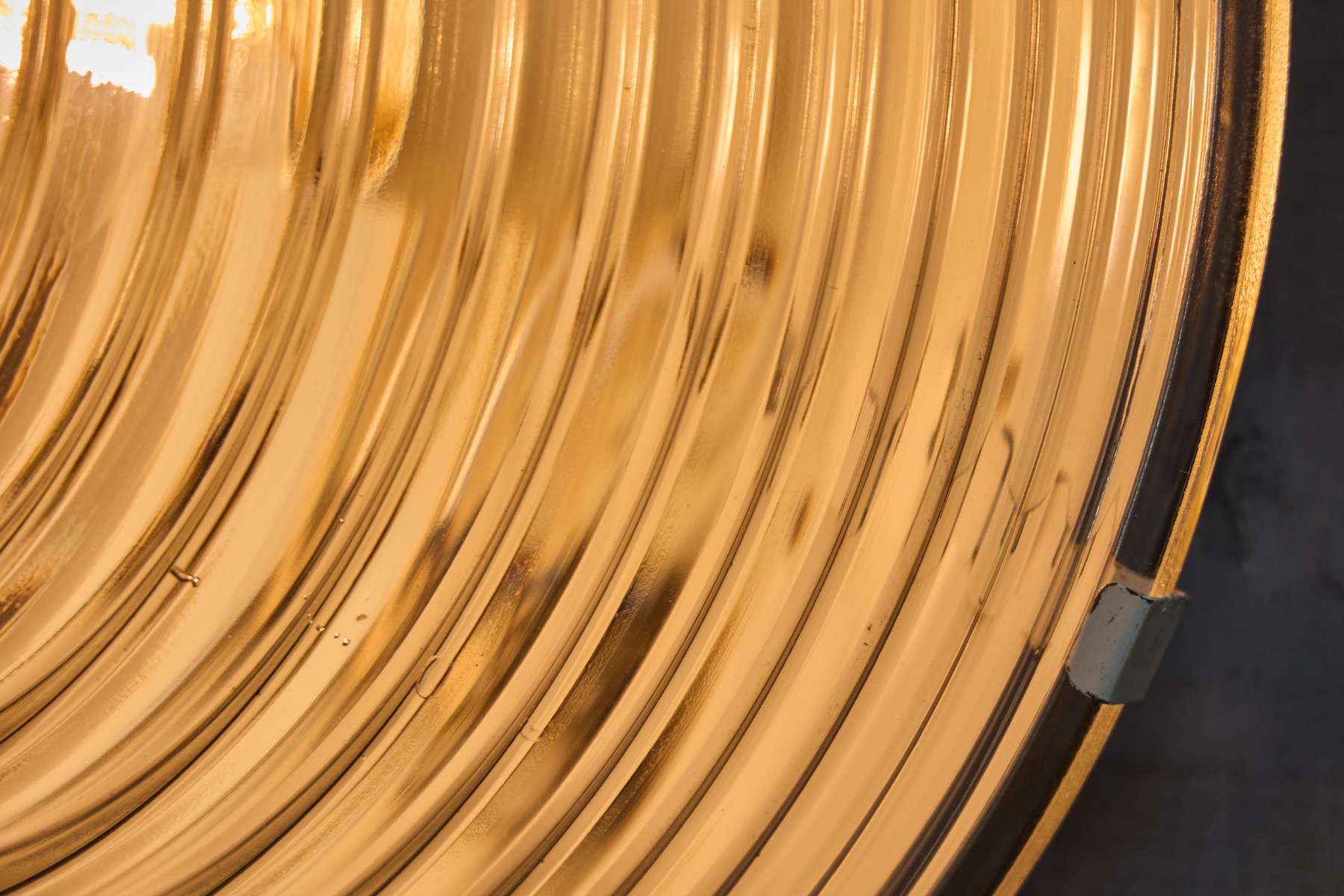 Italian wall lights in ribbed glass from the 1960s