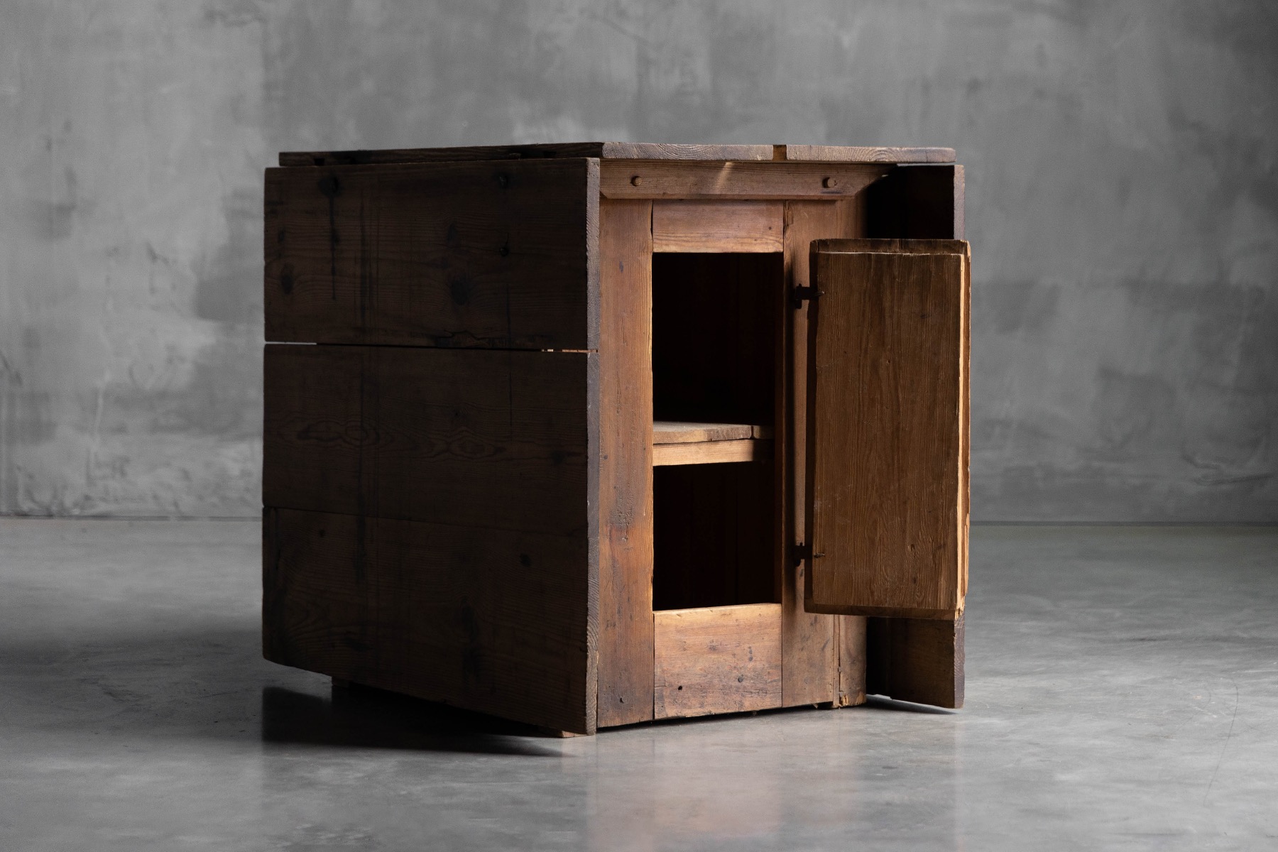 Rustic folding leaf worktable from the nineteenth century