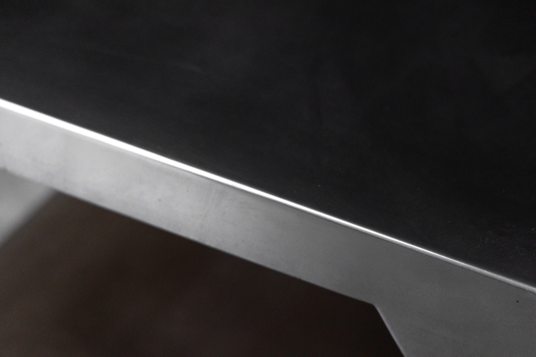 Sculptural aluminum side table in 1970s modernist style