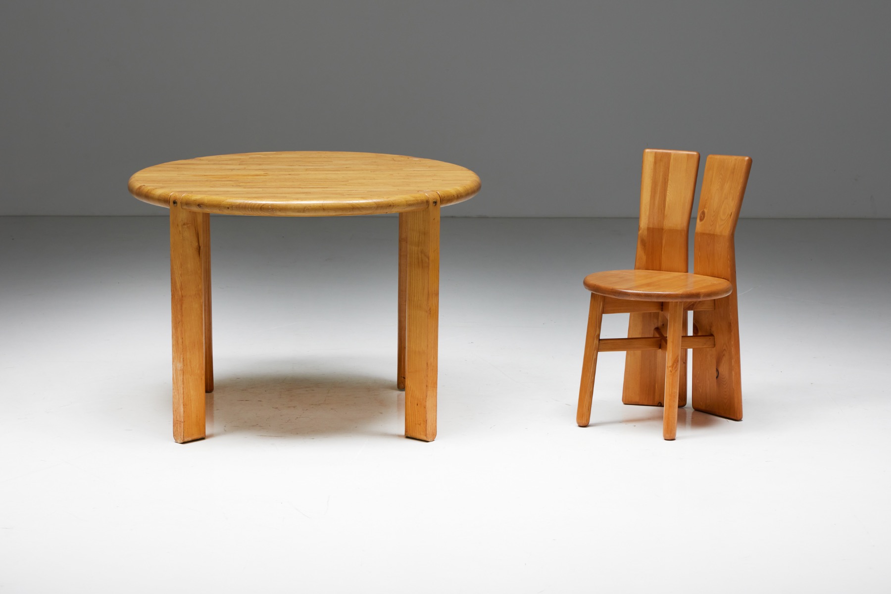 Solid wood brutalist dining chairs in pine design