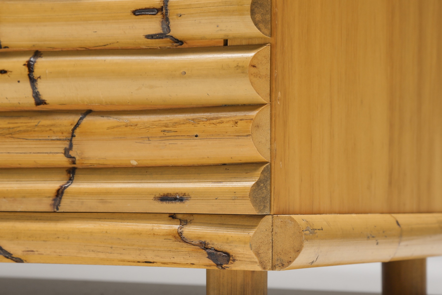 Timeless bamboo chest of drawers by Venturini design