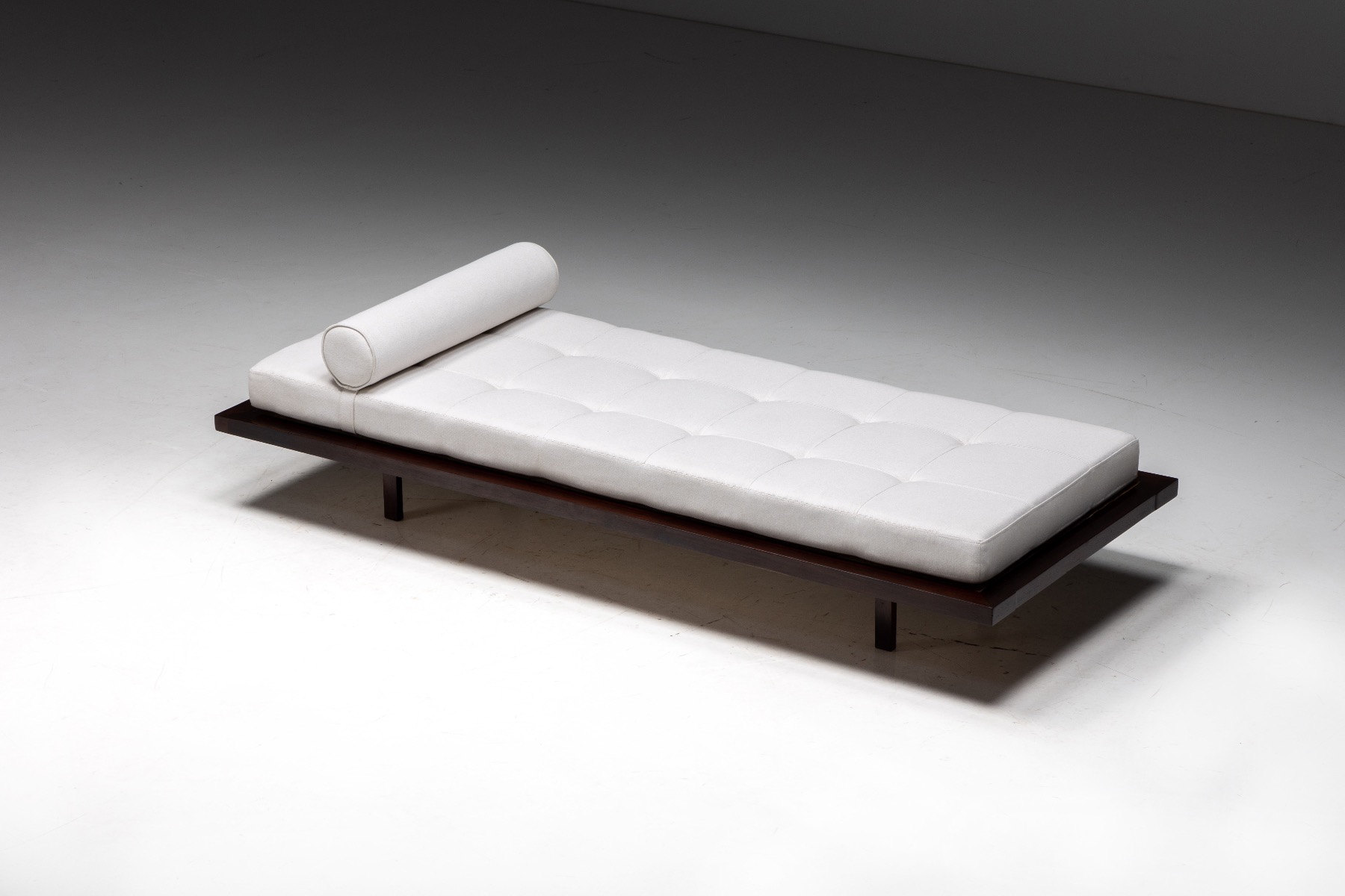 Rare Minimalist Daybed by Jorge Zalszupin - 1960s