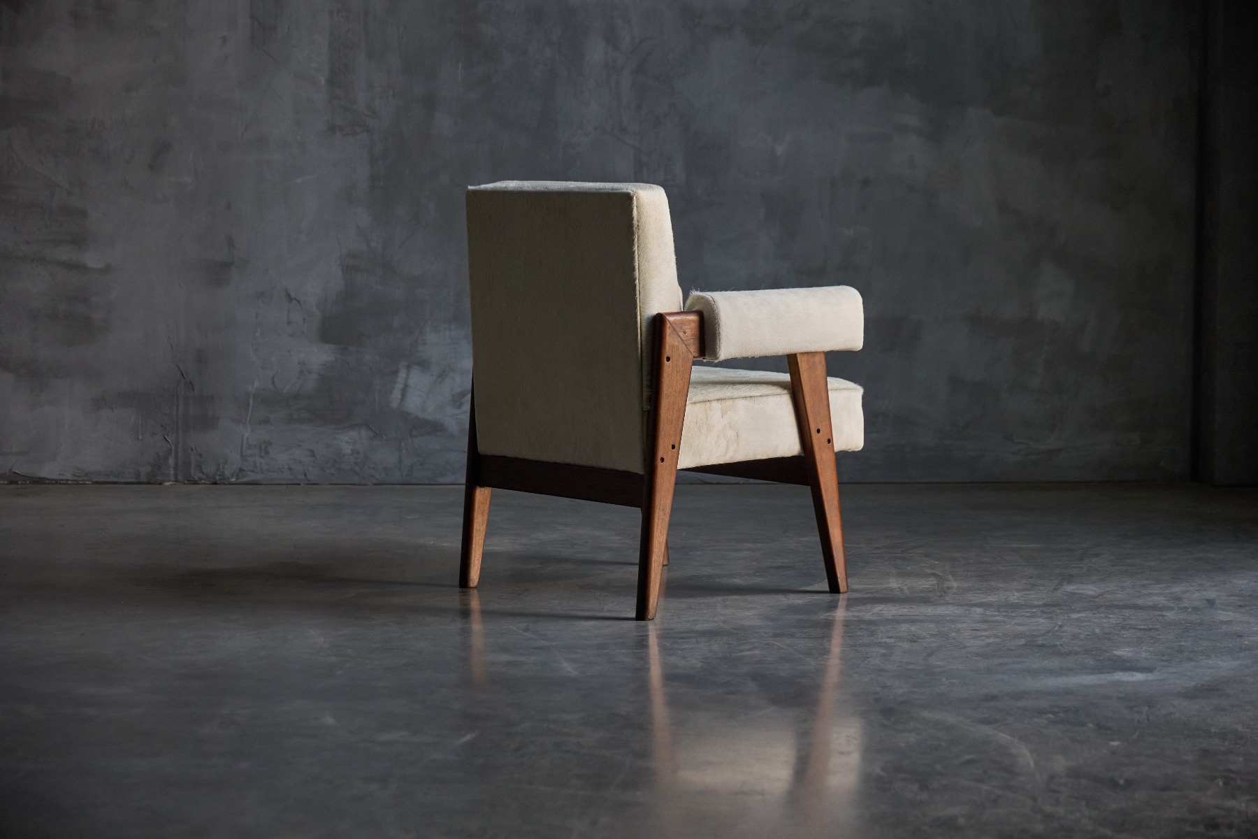 Premium Le Corbusier and Jeanneret armchair