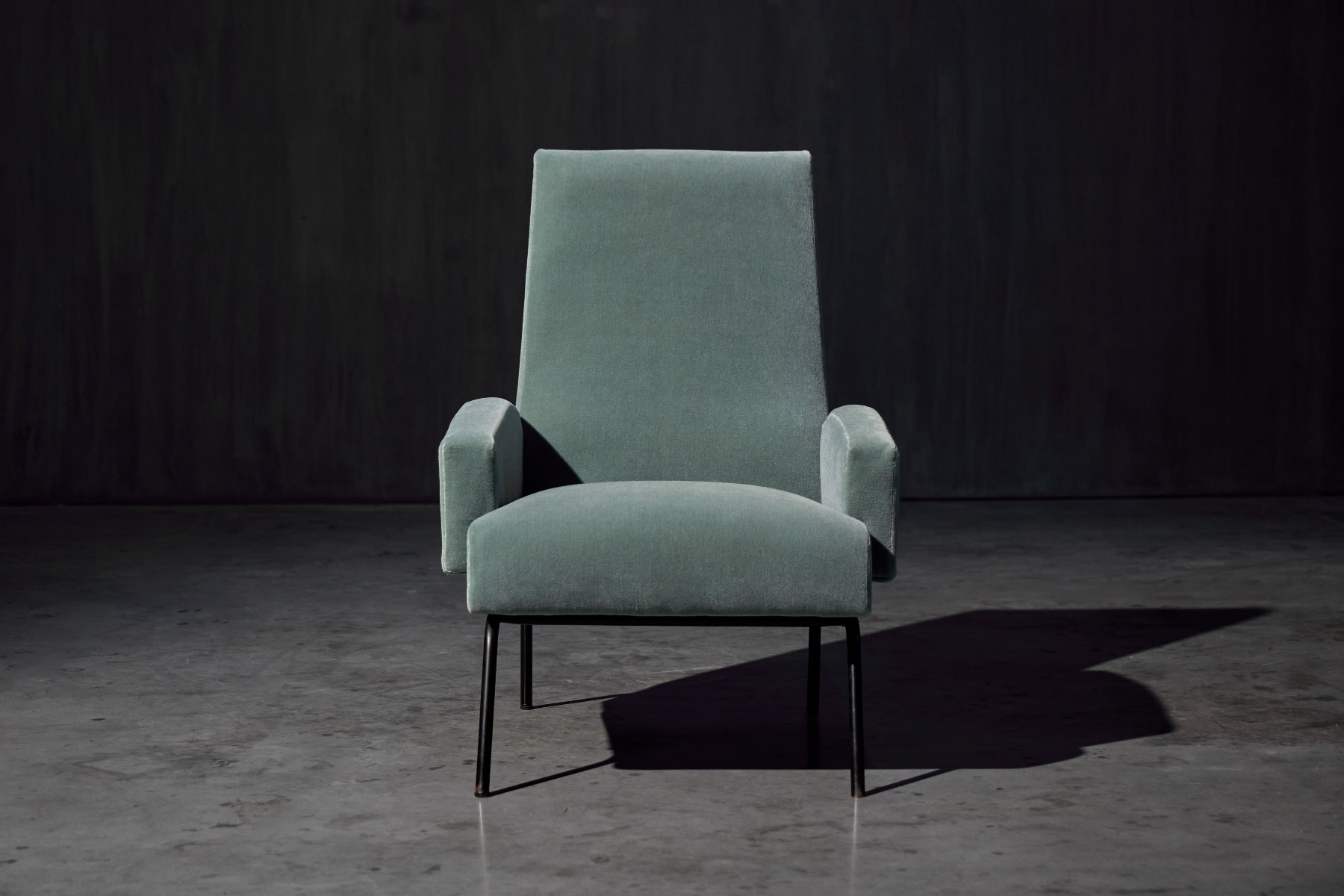 Sculptural Italian lounge chairs from the mid century
