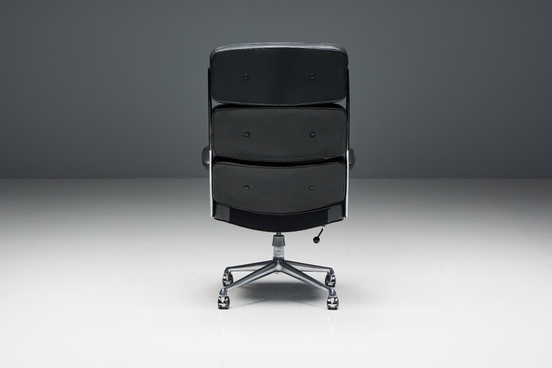 Collectible Eames lobby chair ES104