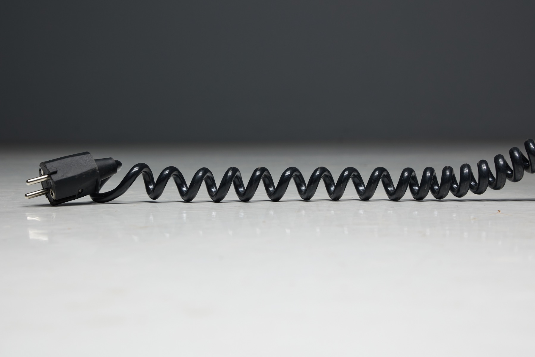Collectible Targetti stainless steel uplighter with sculptural presence